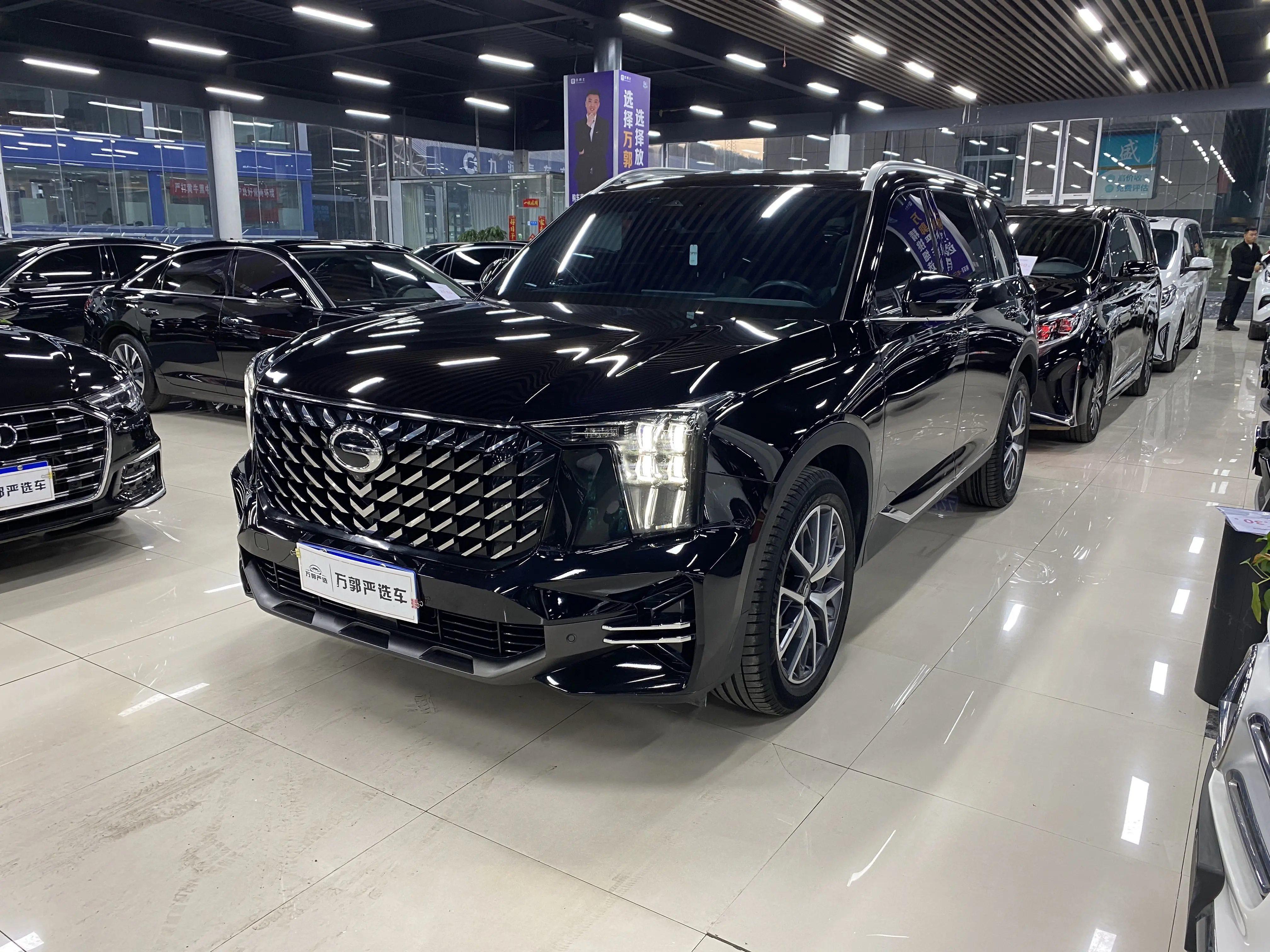GAC Trumpchi GS8  из Китая