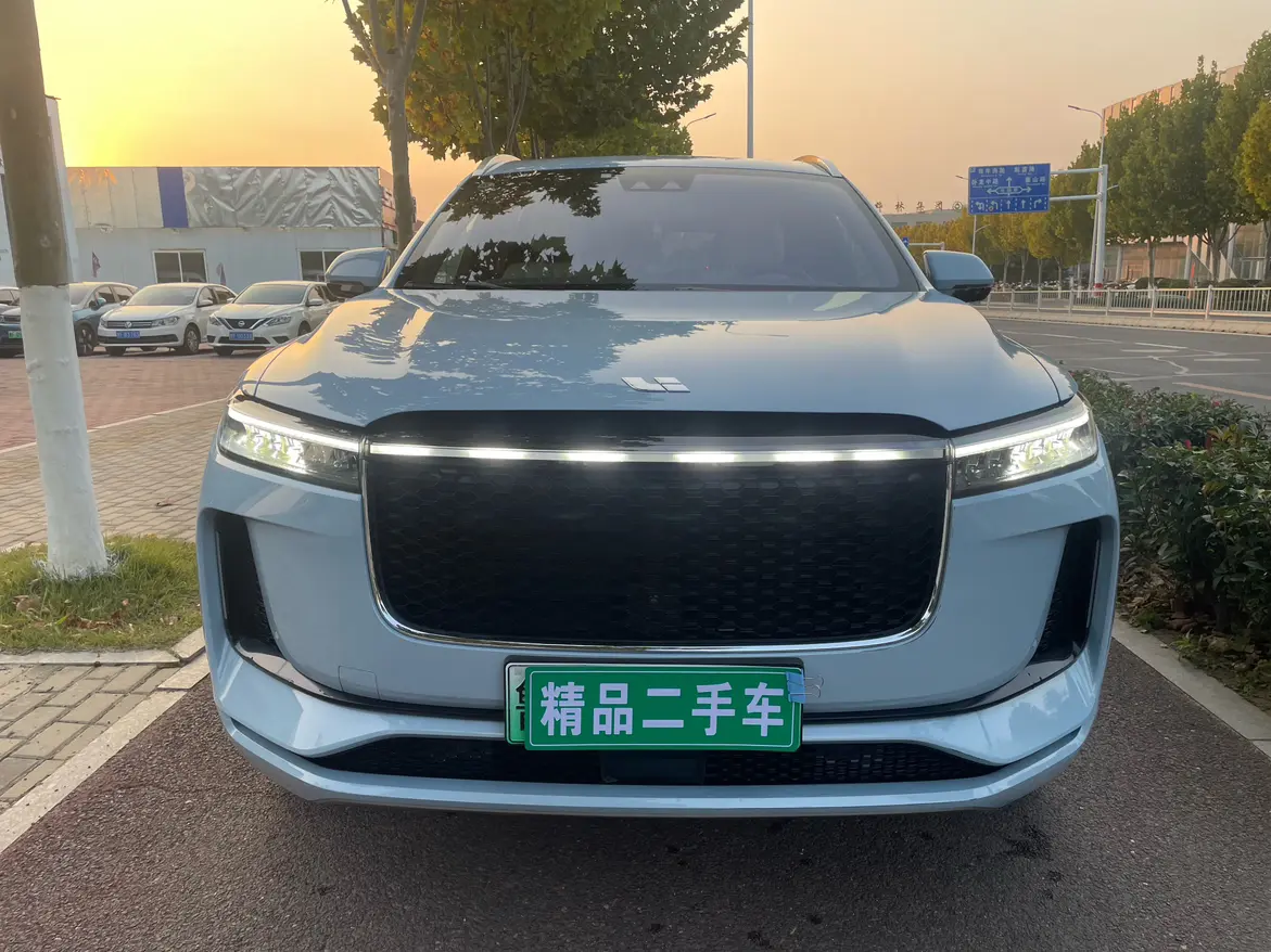 Li ONE (Ideal ONE)  из Китая