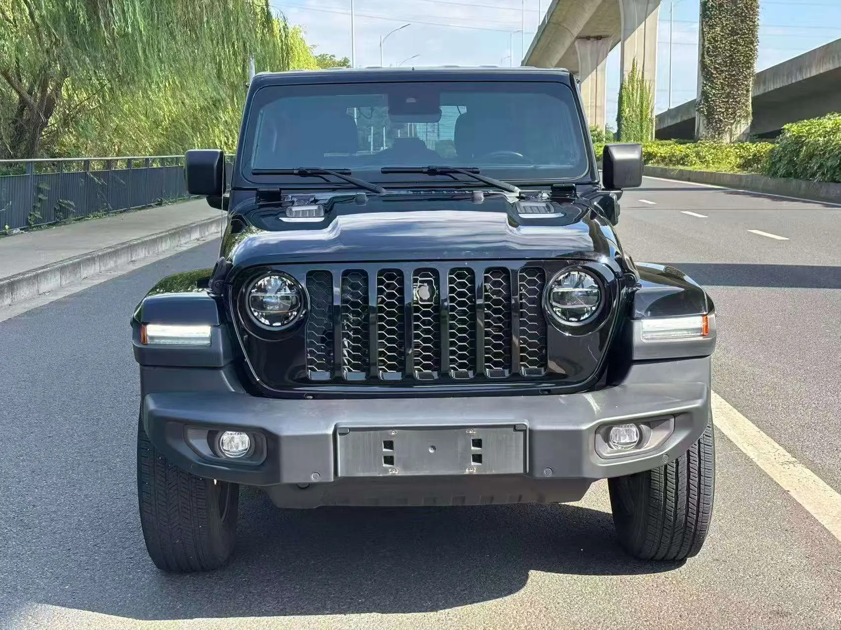 Jeep Wrangler 4xe PHEV  из Китая