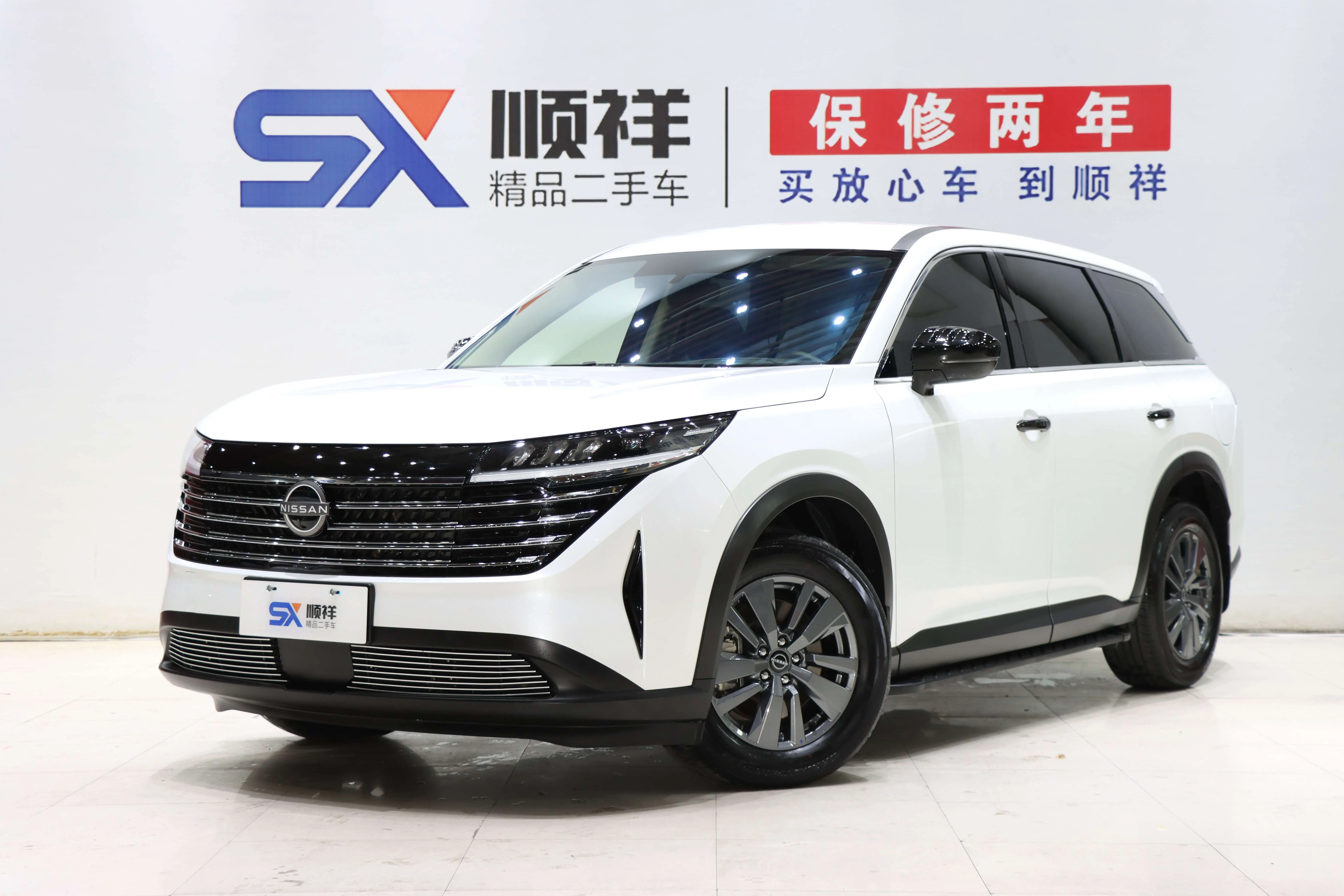 Nissan Explore the land  из Китая