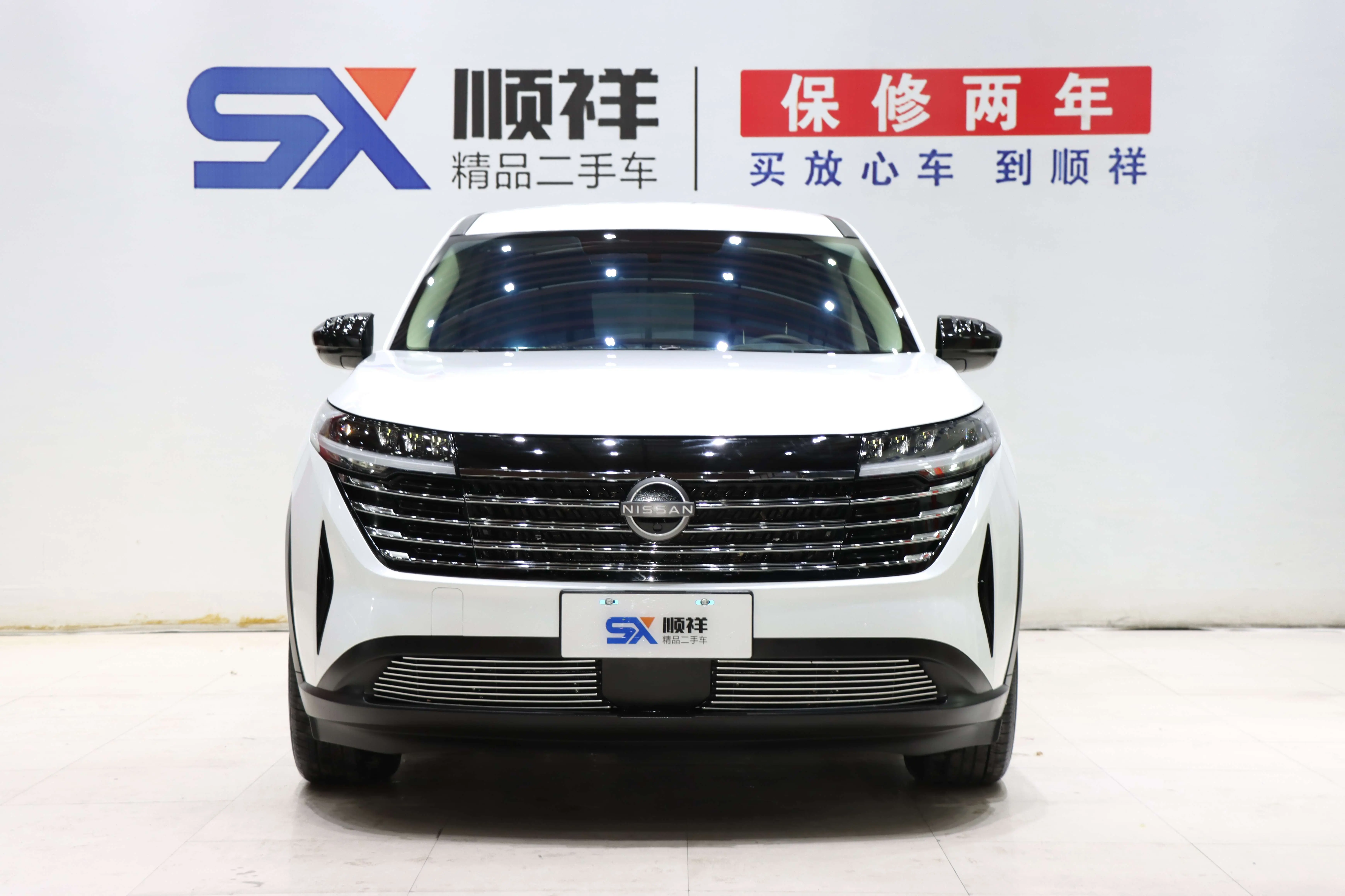 Nissan Explore the land  из Китая