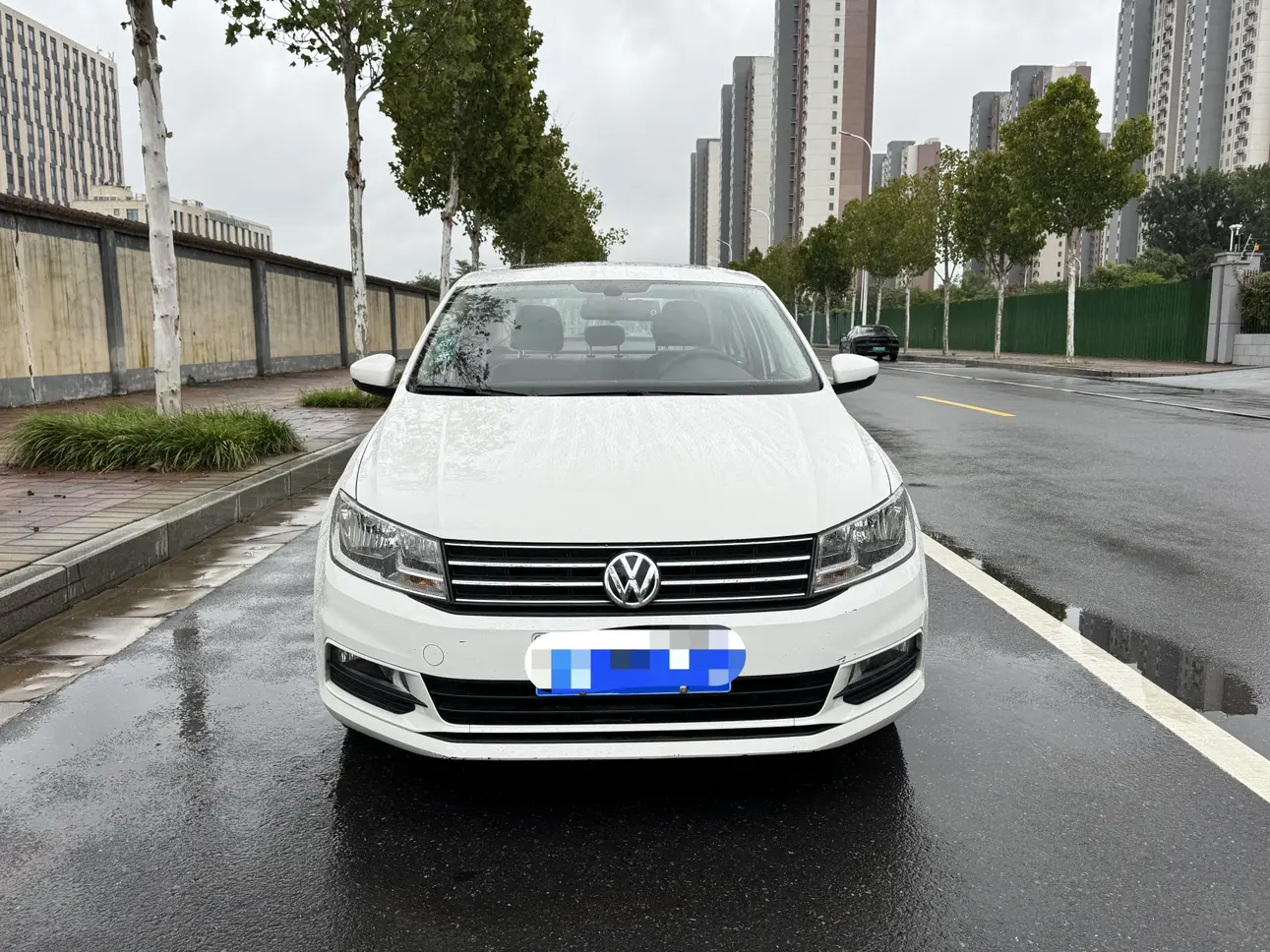 Volkswagen Santana  из Китая