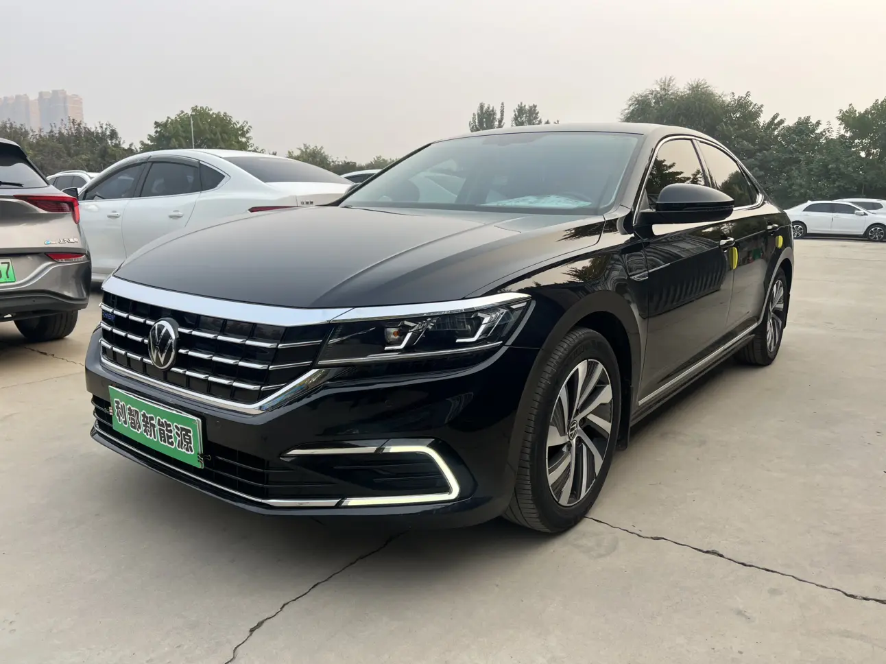 Volkswagen Passat PHEV  из Китая