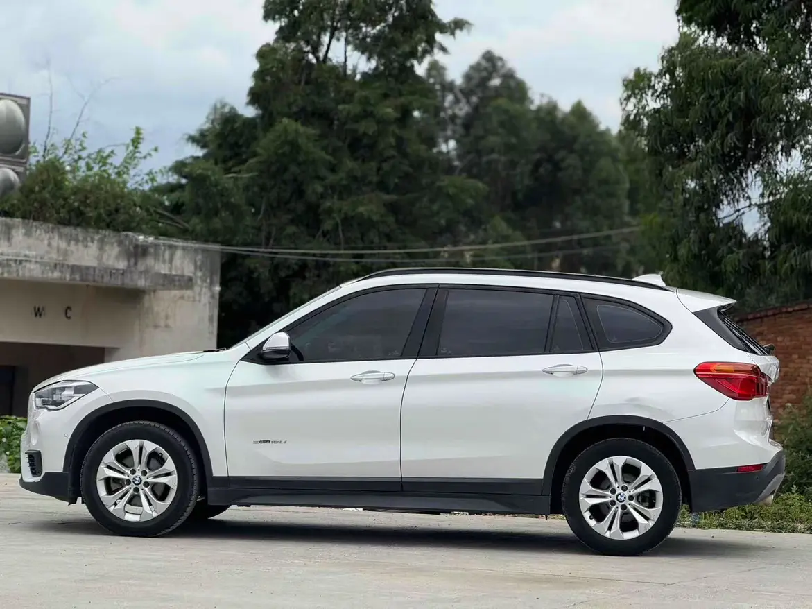 BMW X1  из Китая