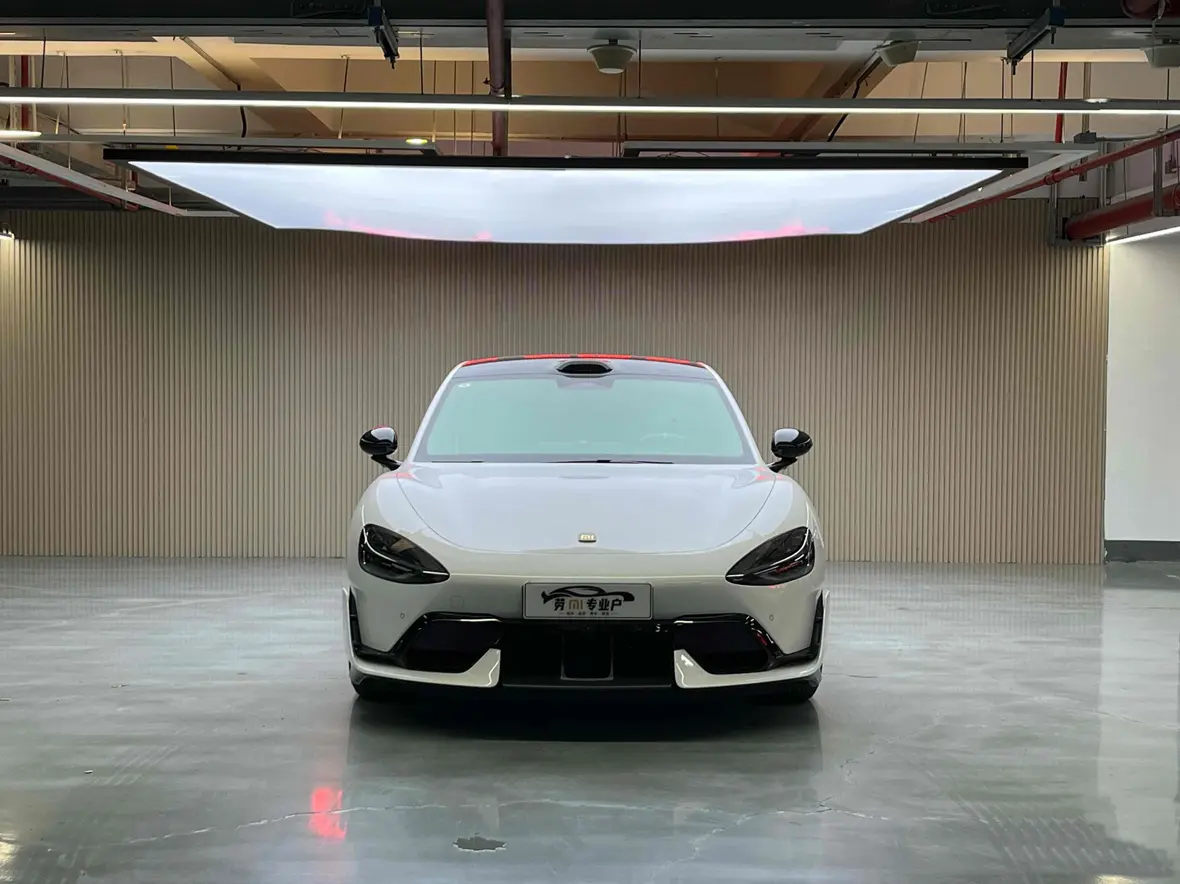 Xiaomi car Xiaomi SU7 Ultra  из Китая