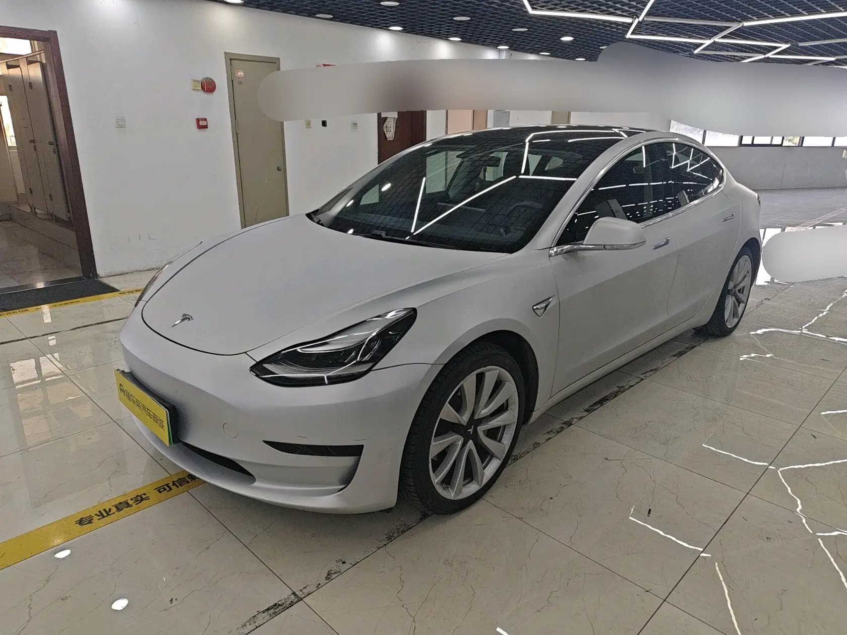 Tesla Model 3  из Китая