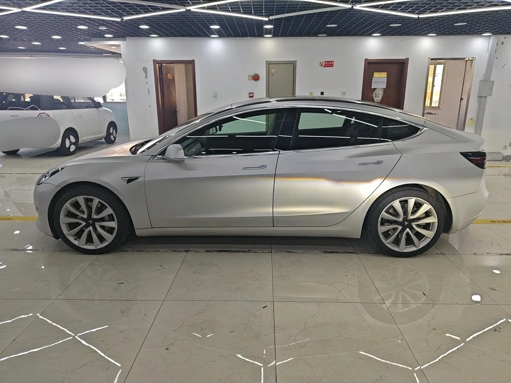 Tesla Model 3  из Китая