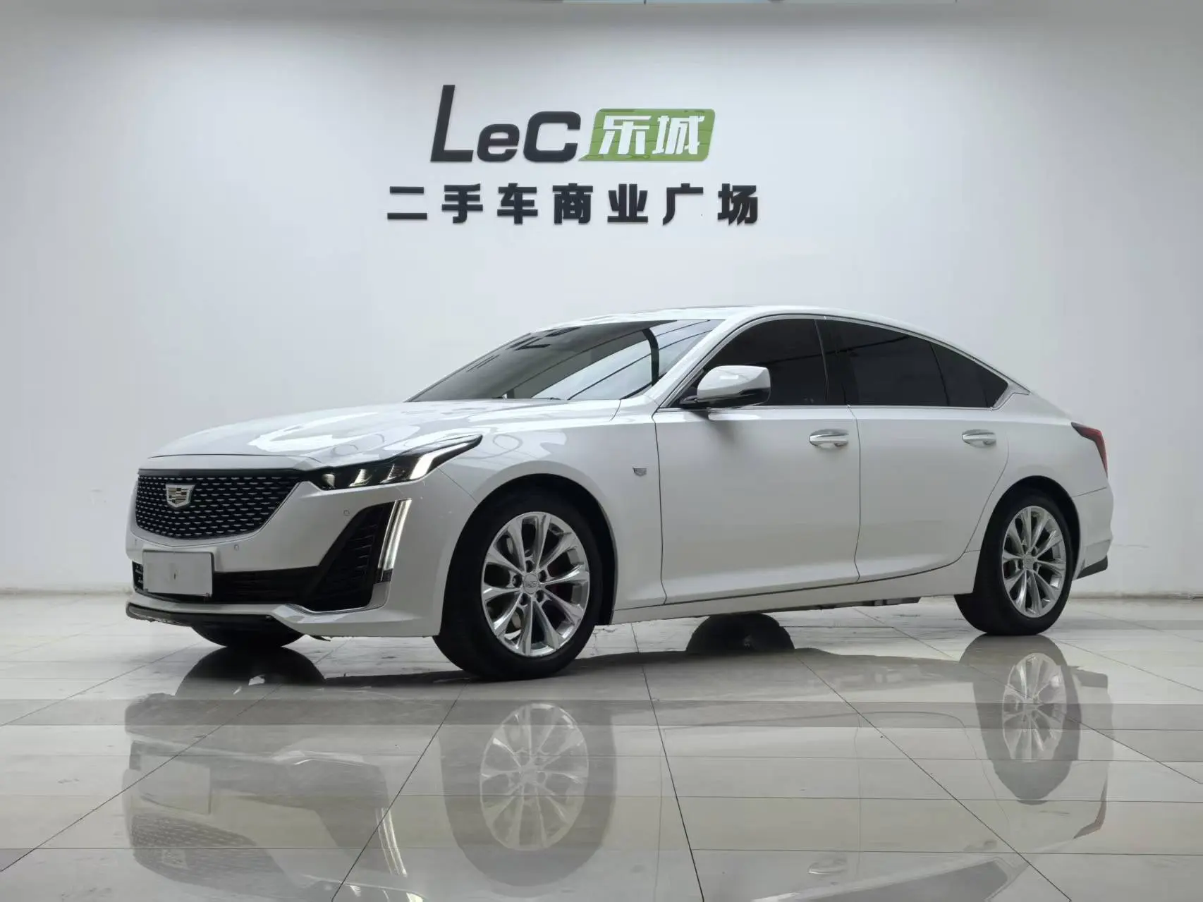 Cadillac CT5  из Китая