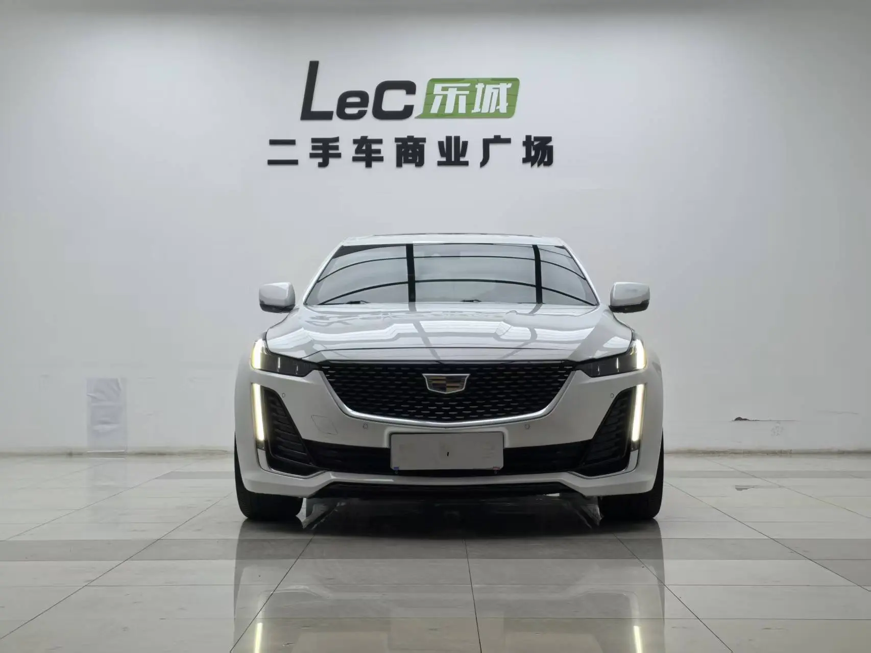 Cadillac CT5  из Китая