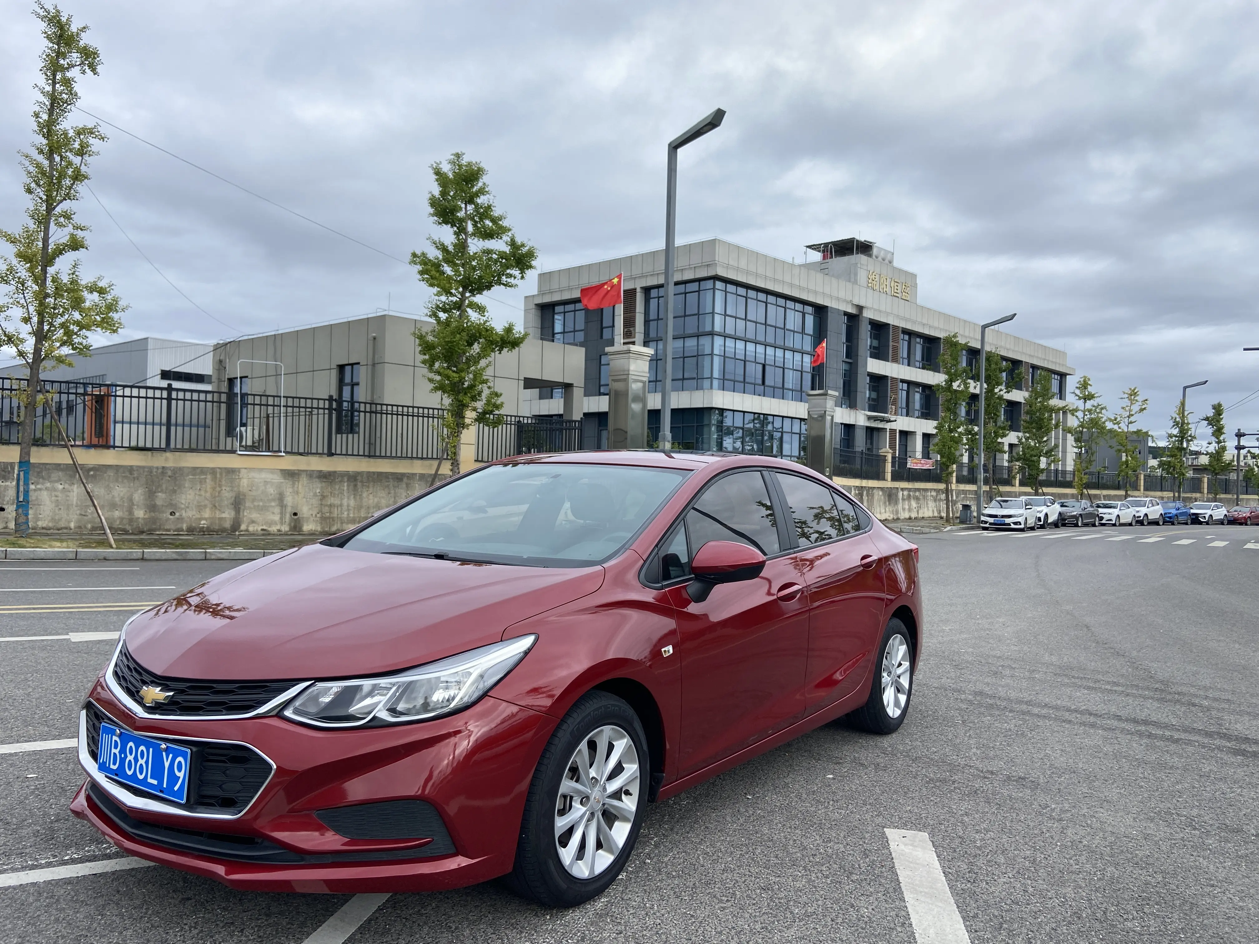 Chevrolet Monza (Cruze)  из Китая