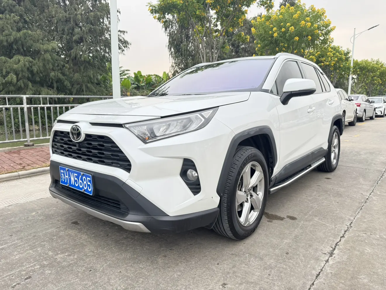 Toyota RAV4  из Китая