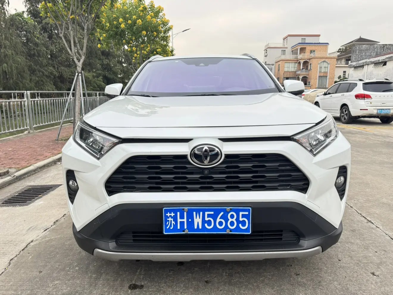 Toyota RAV4  из Китая
