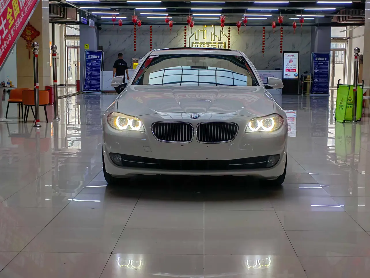 BMW 5 Series  из Китая