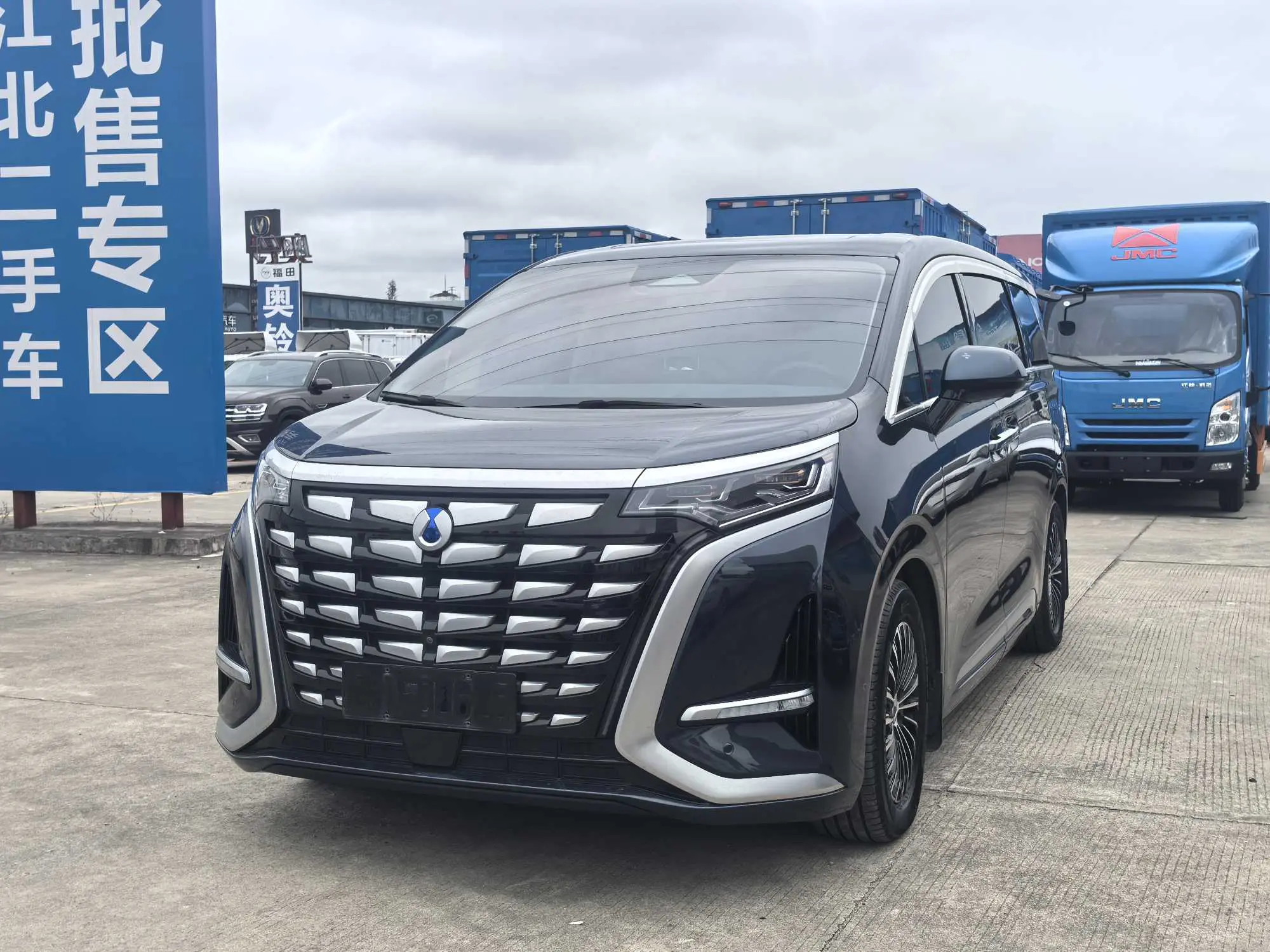 Denza D9 DM  из Китая