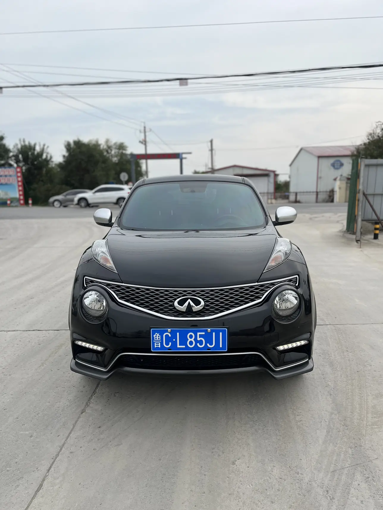Infiniti ESQ  из Китая