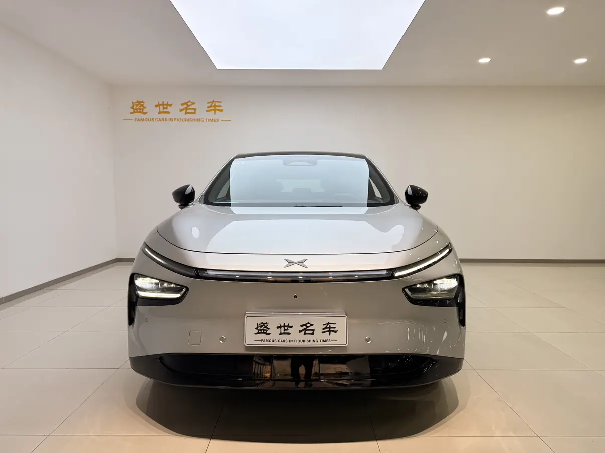 Xpeng G7  из Китая