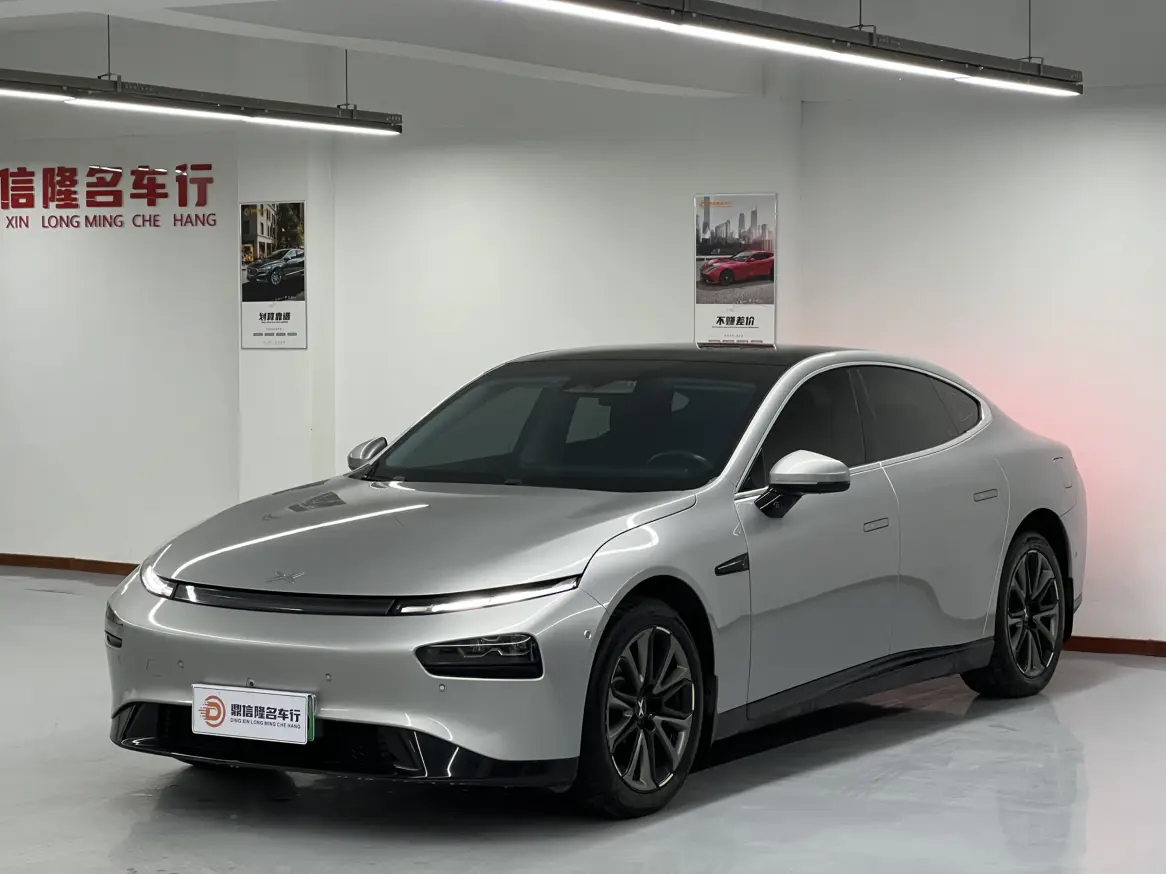 Xpeng P7  из Китая