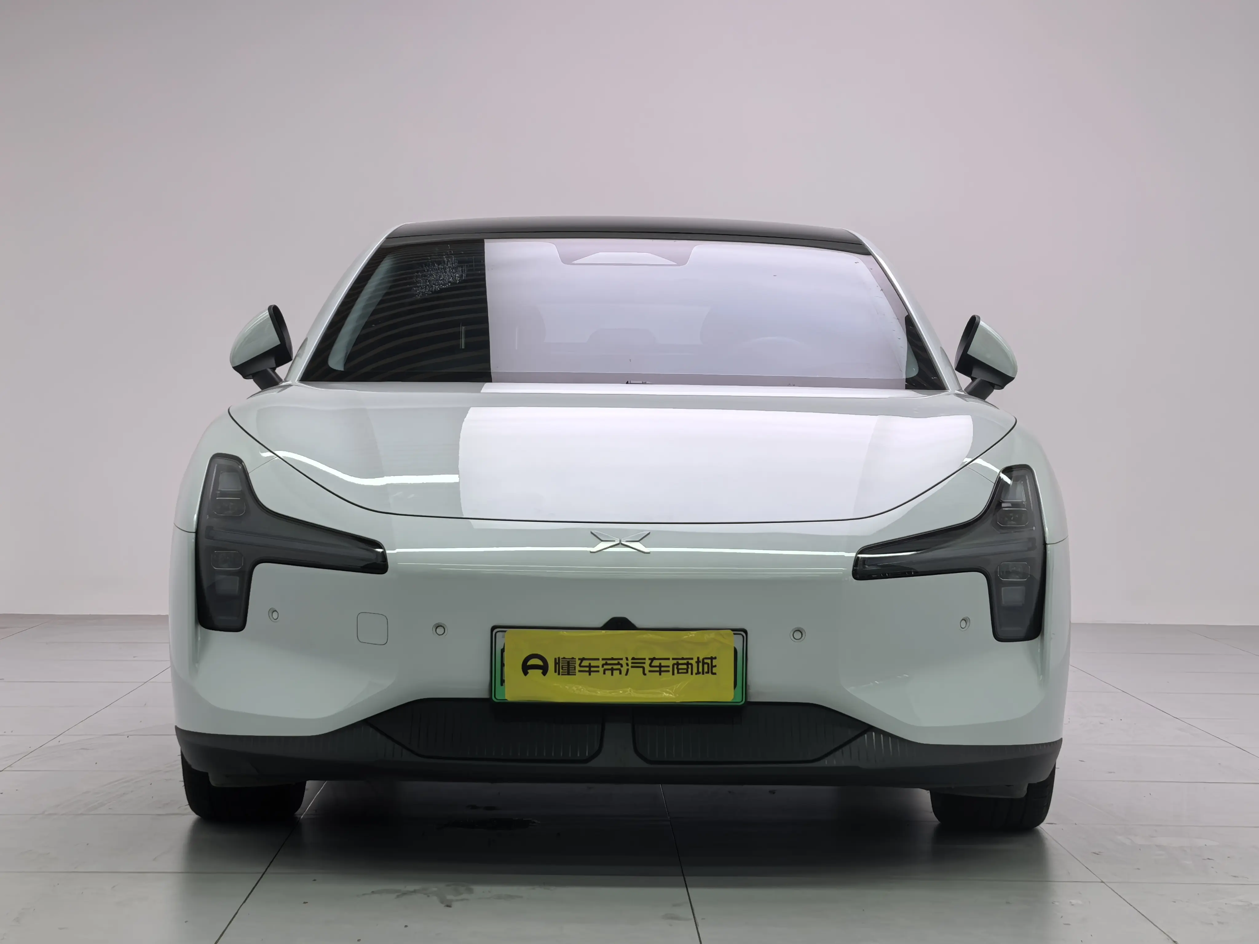 Xpeng Xiaopeng MONA M03  из Китая