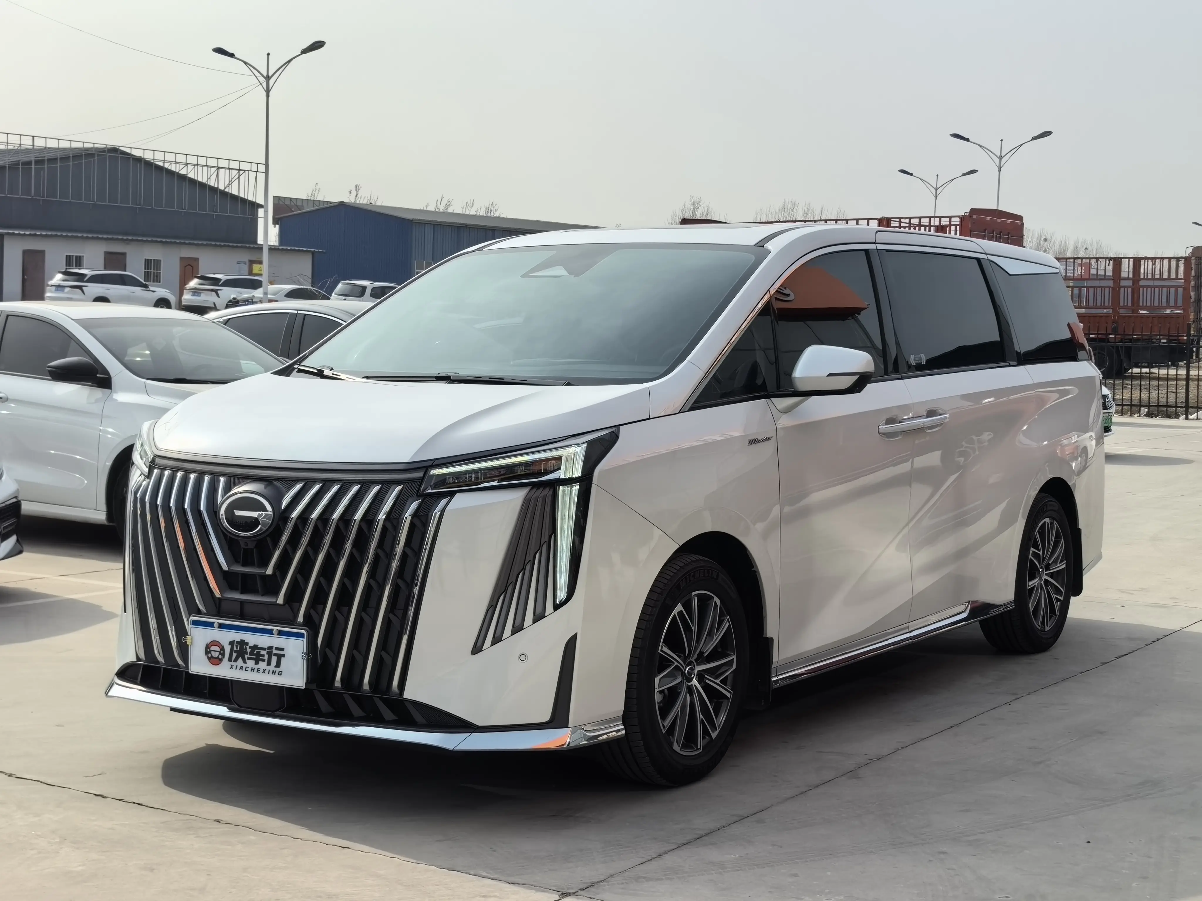 GAC Trumpchi M8  из Китая