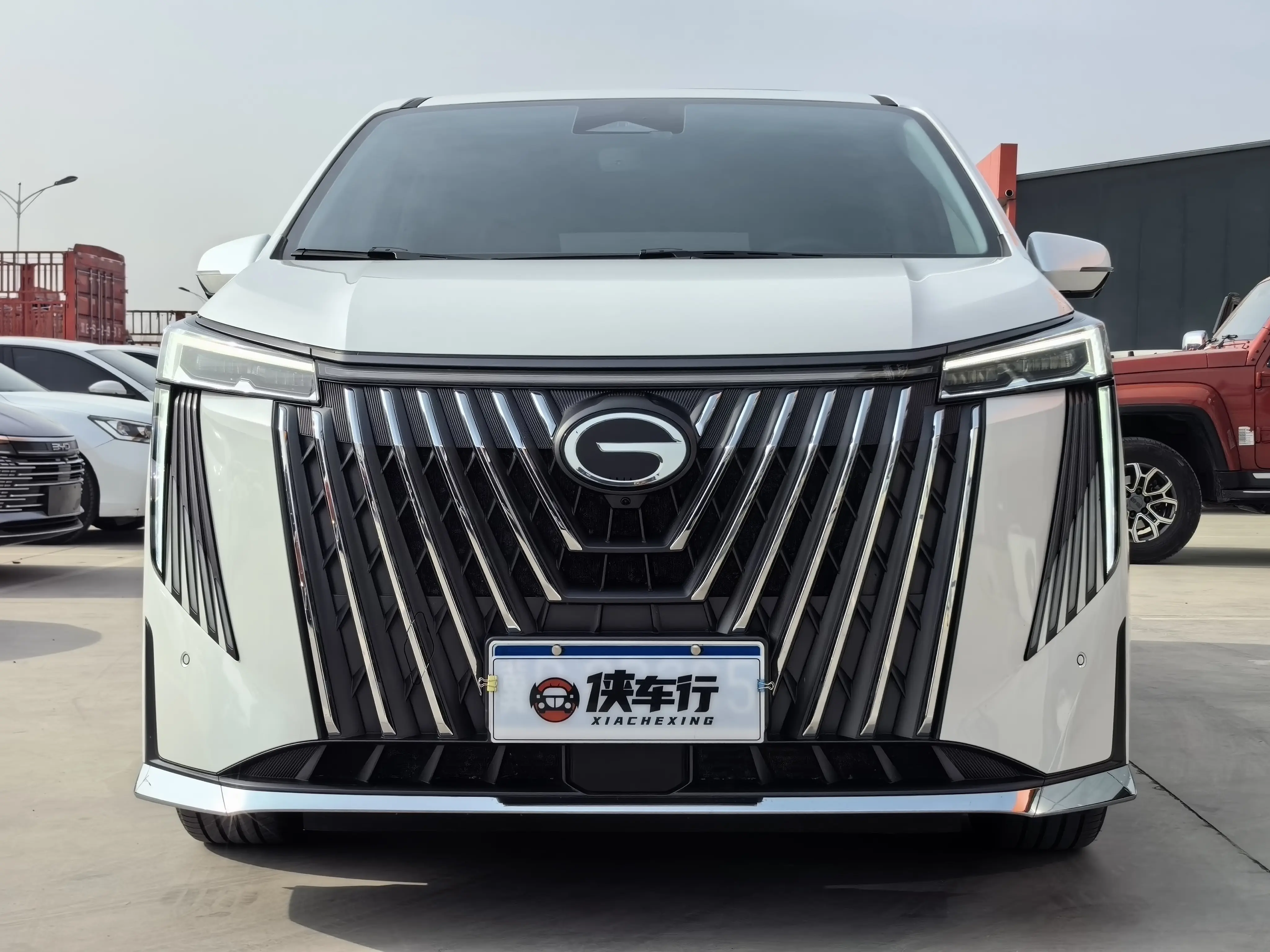 GAC Trumpchi M8  из Китая