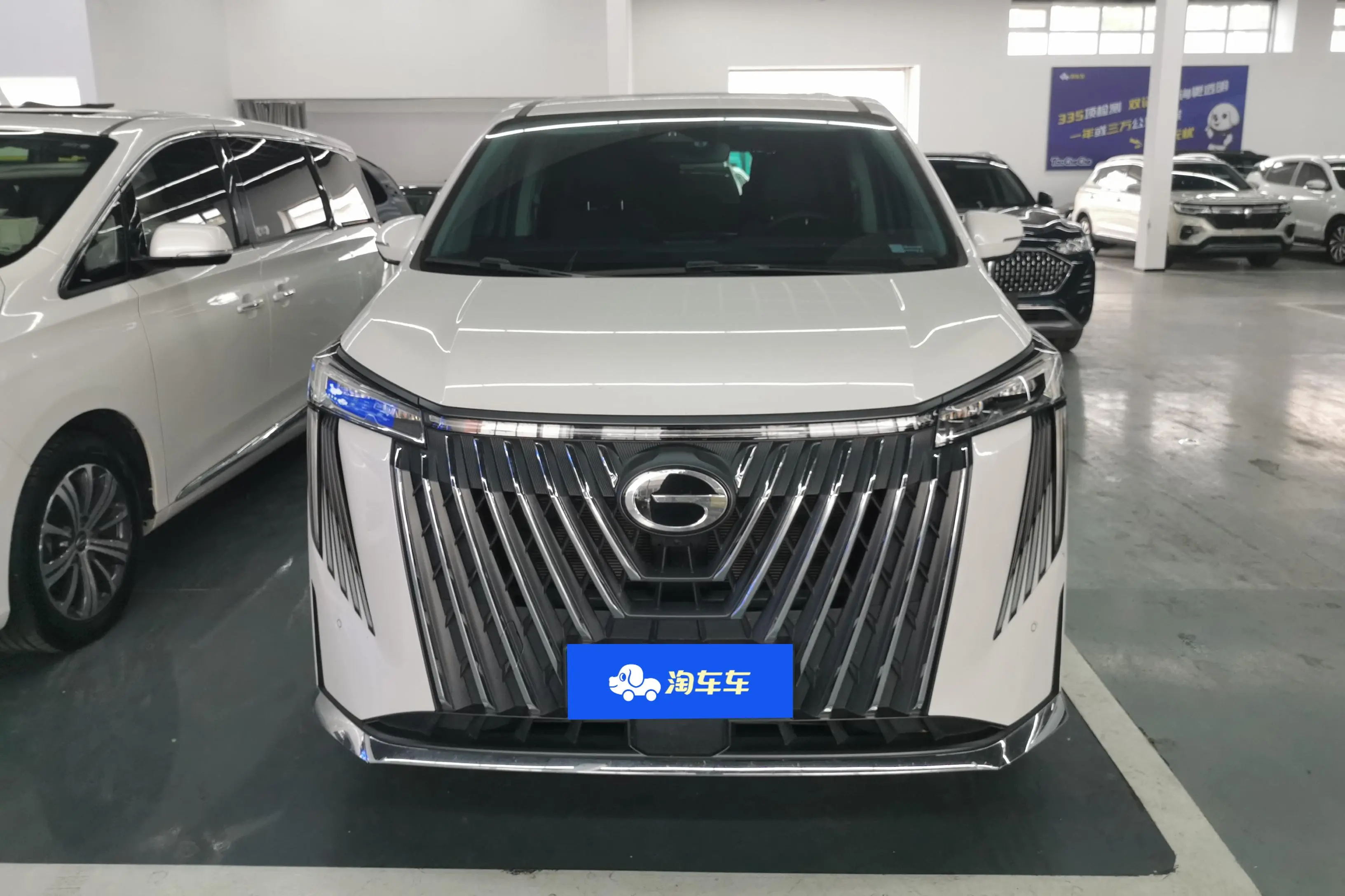 GAC Trumpchi M8  из Китая