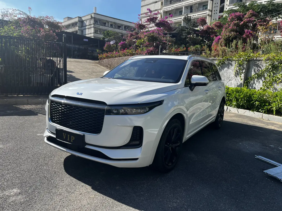 Li ONE (Ideal ONE)  из Китая