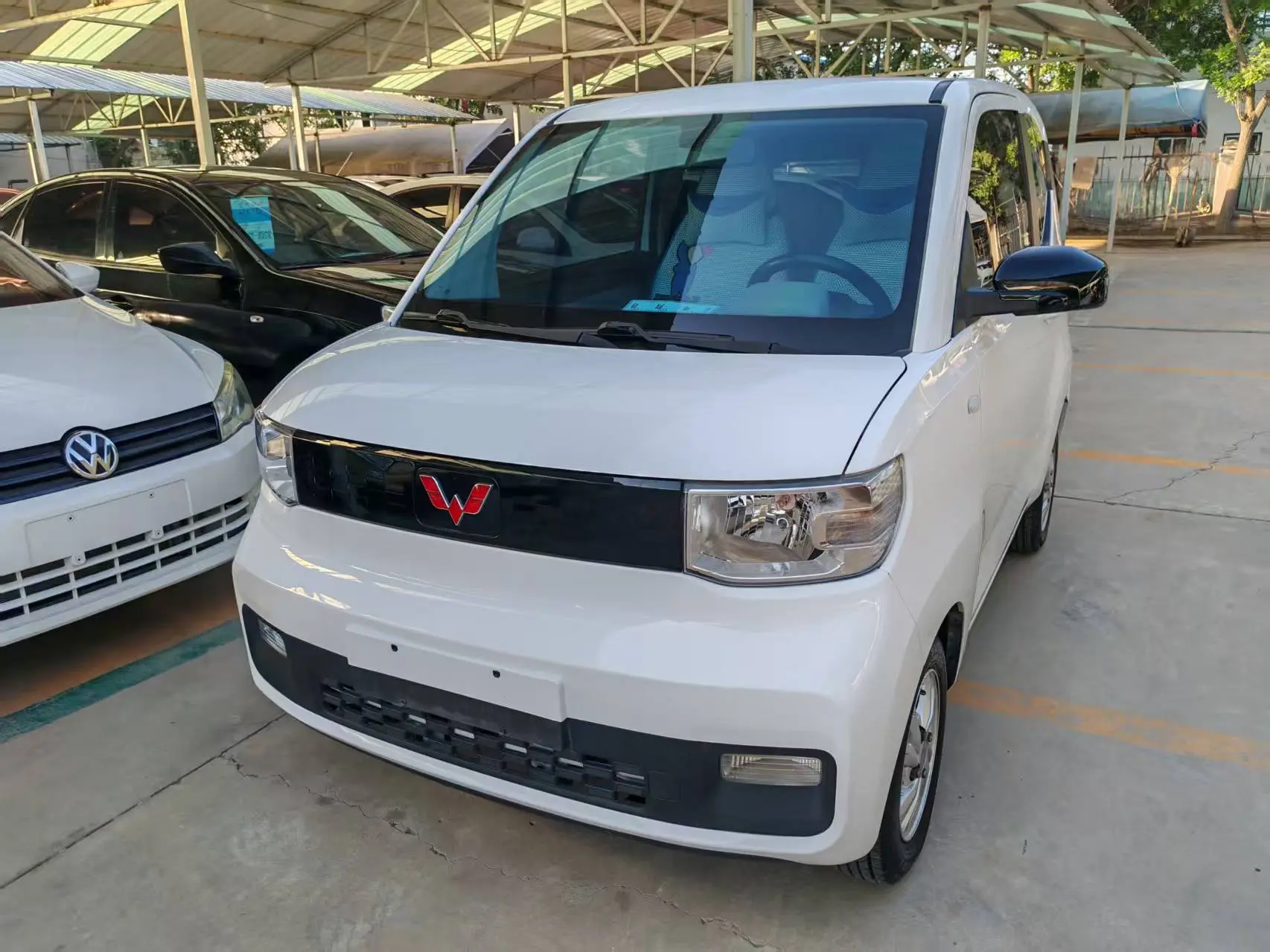 Wuling Hongguang MINIEV  из Китая