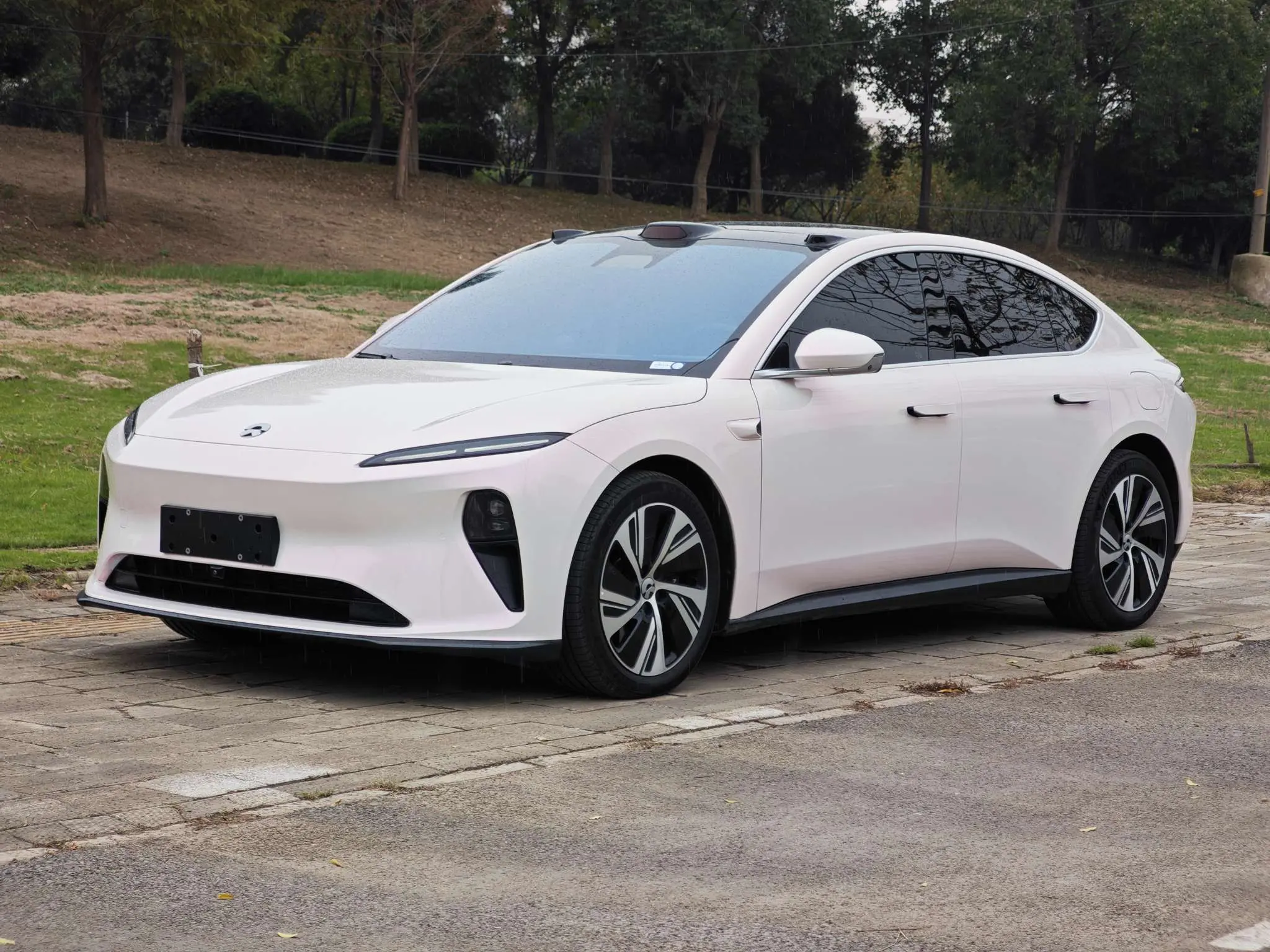 NIO ET5  из Китая