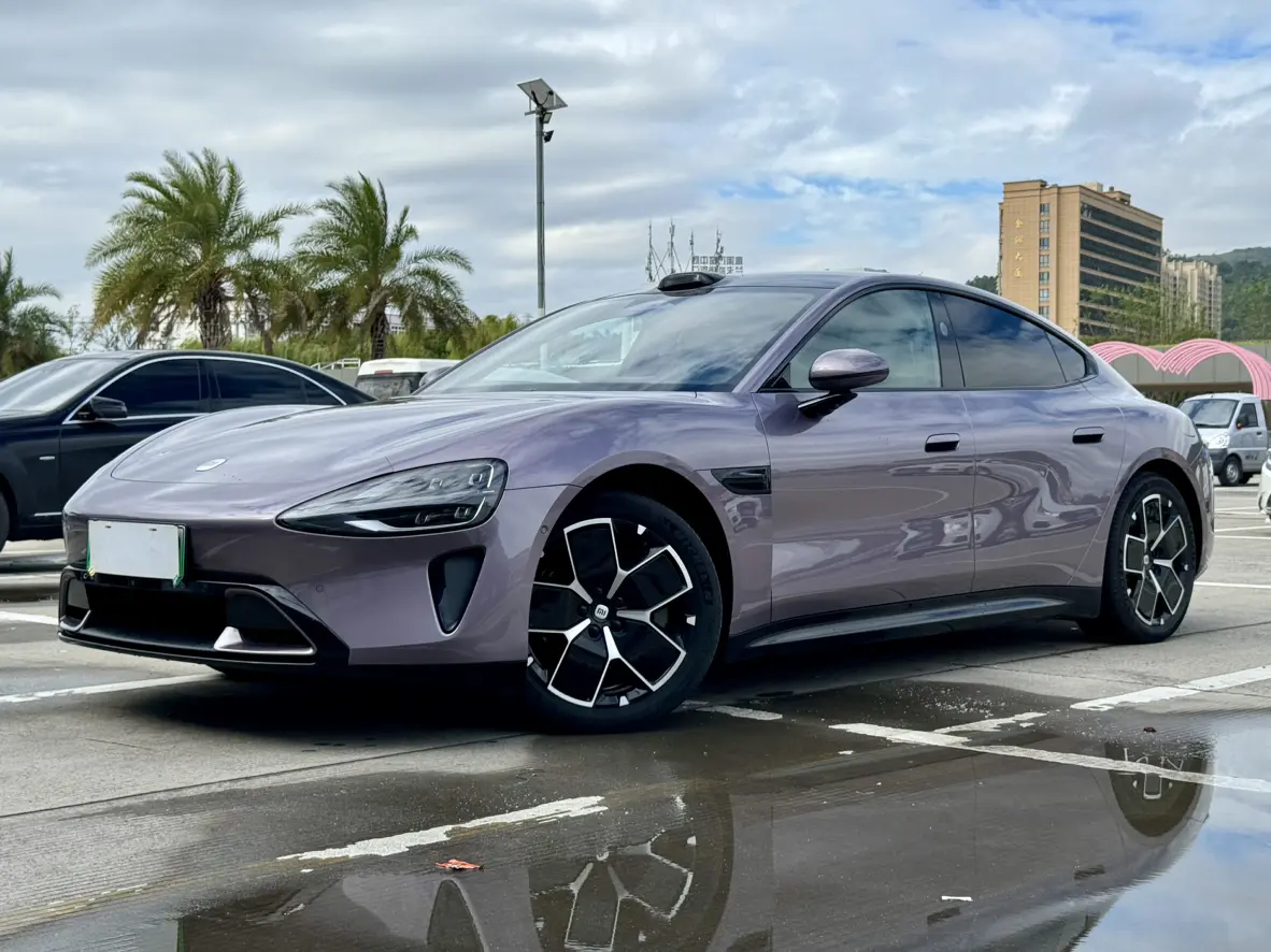 Xiaomi car Xiaomi SU7  из Китая