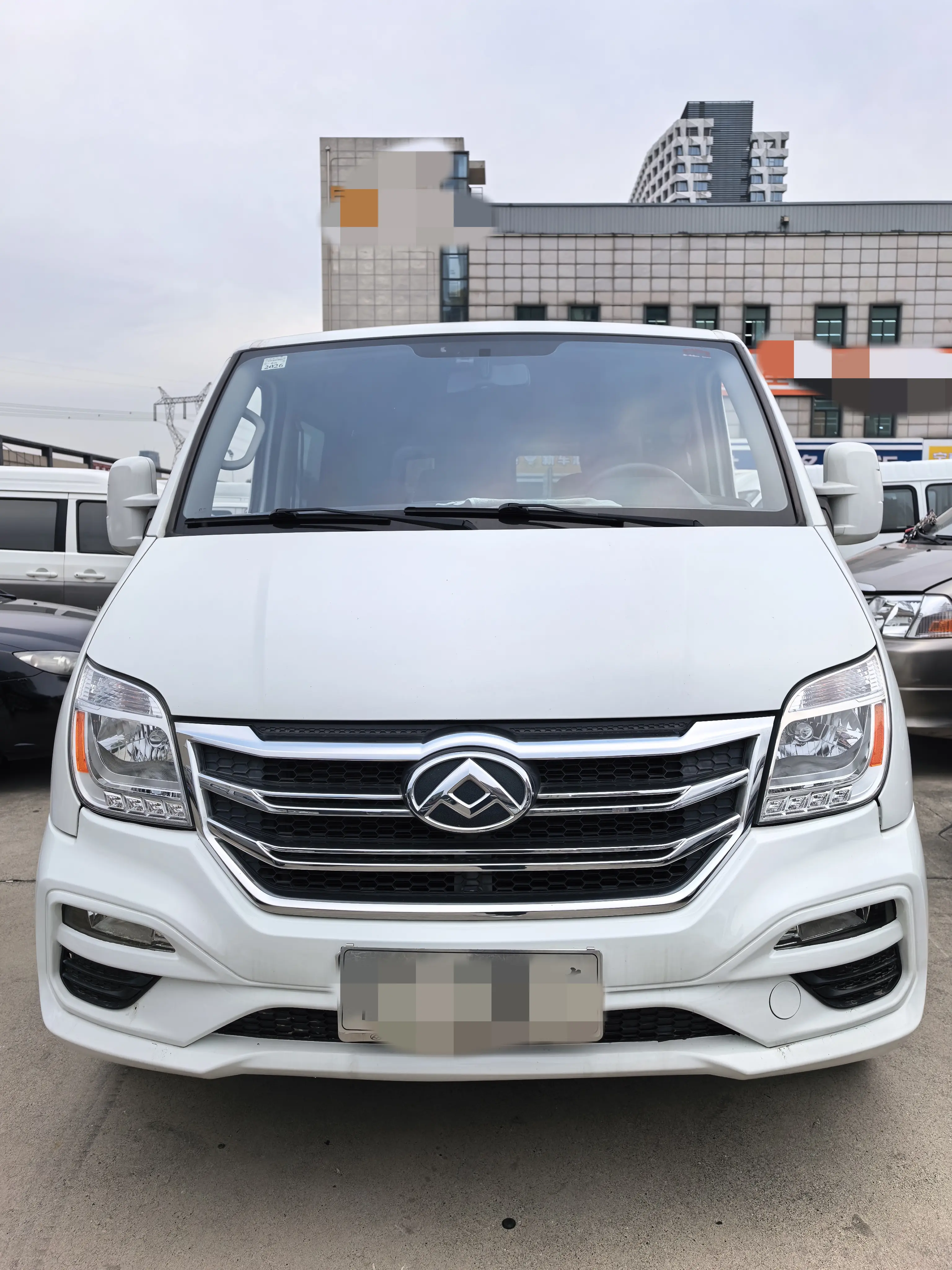 Maxus Xintu V80  из Китая