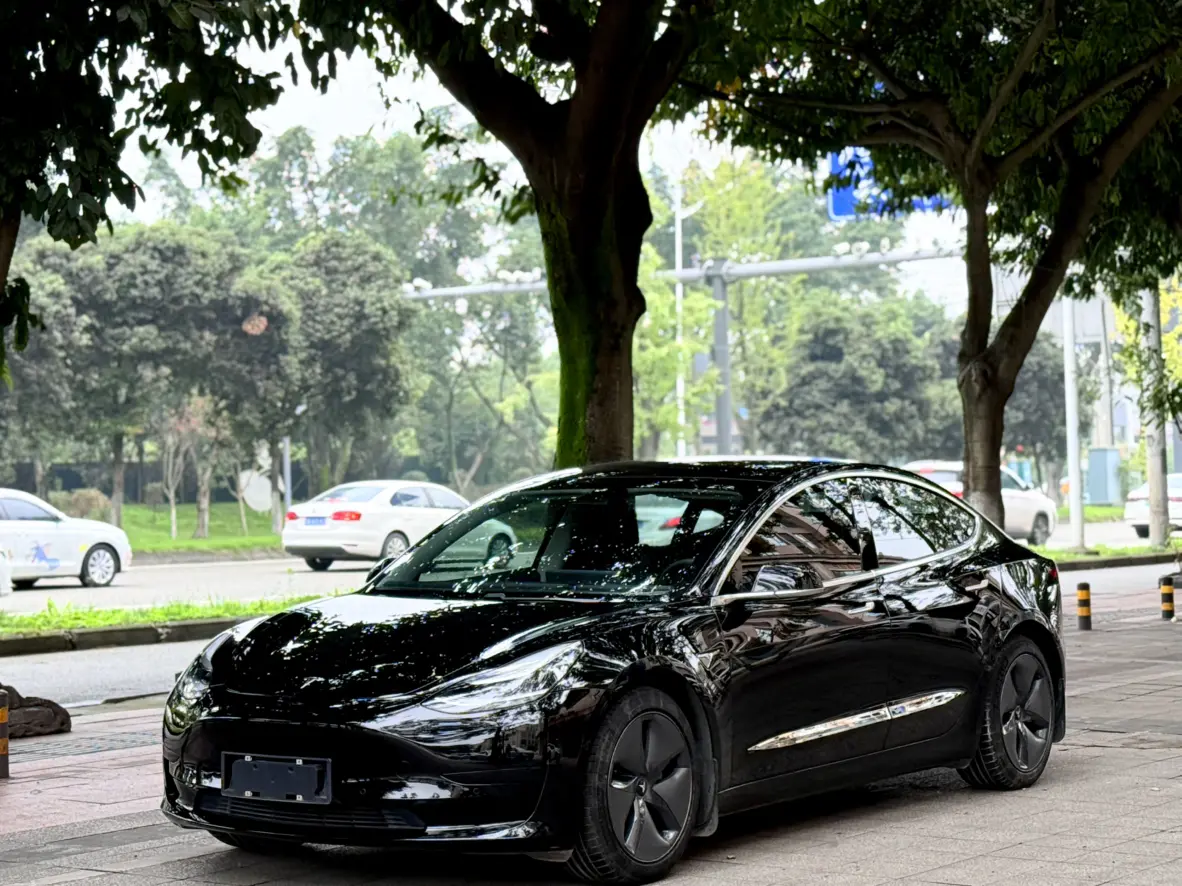 Tesla Model 3  из Китая