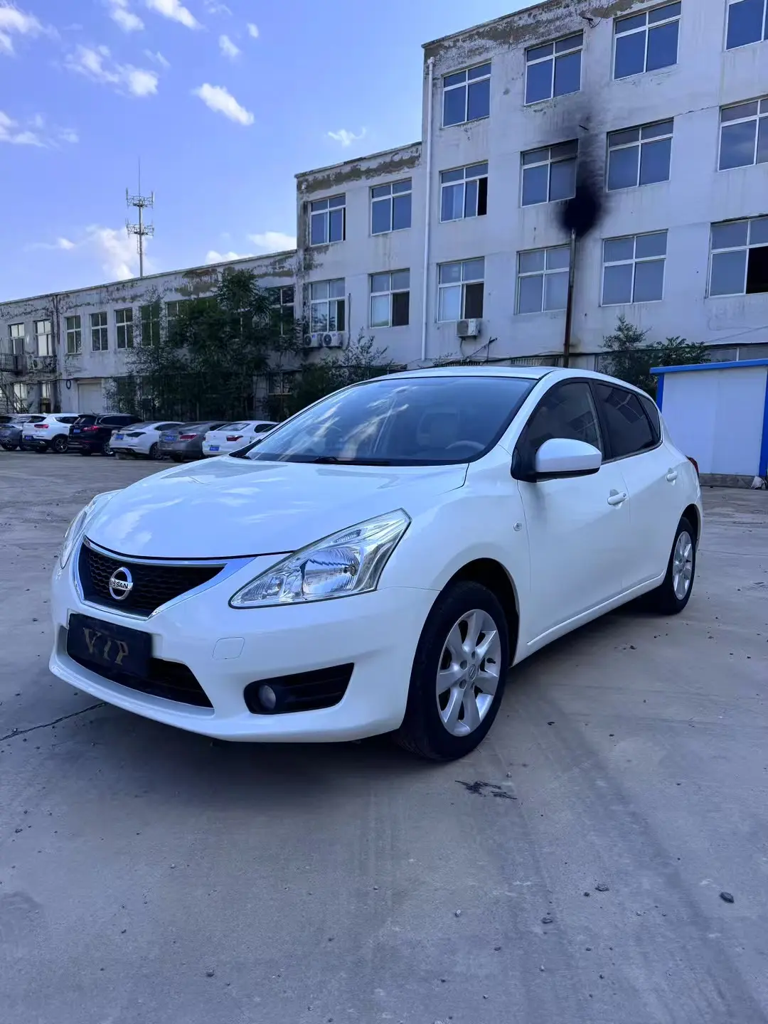 Nissan Tiida  из Китая