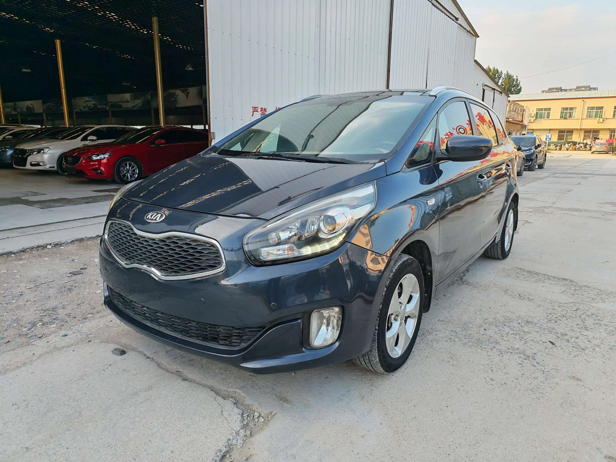 Kia Jiale  из Китая