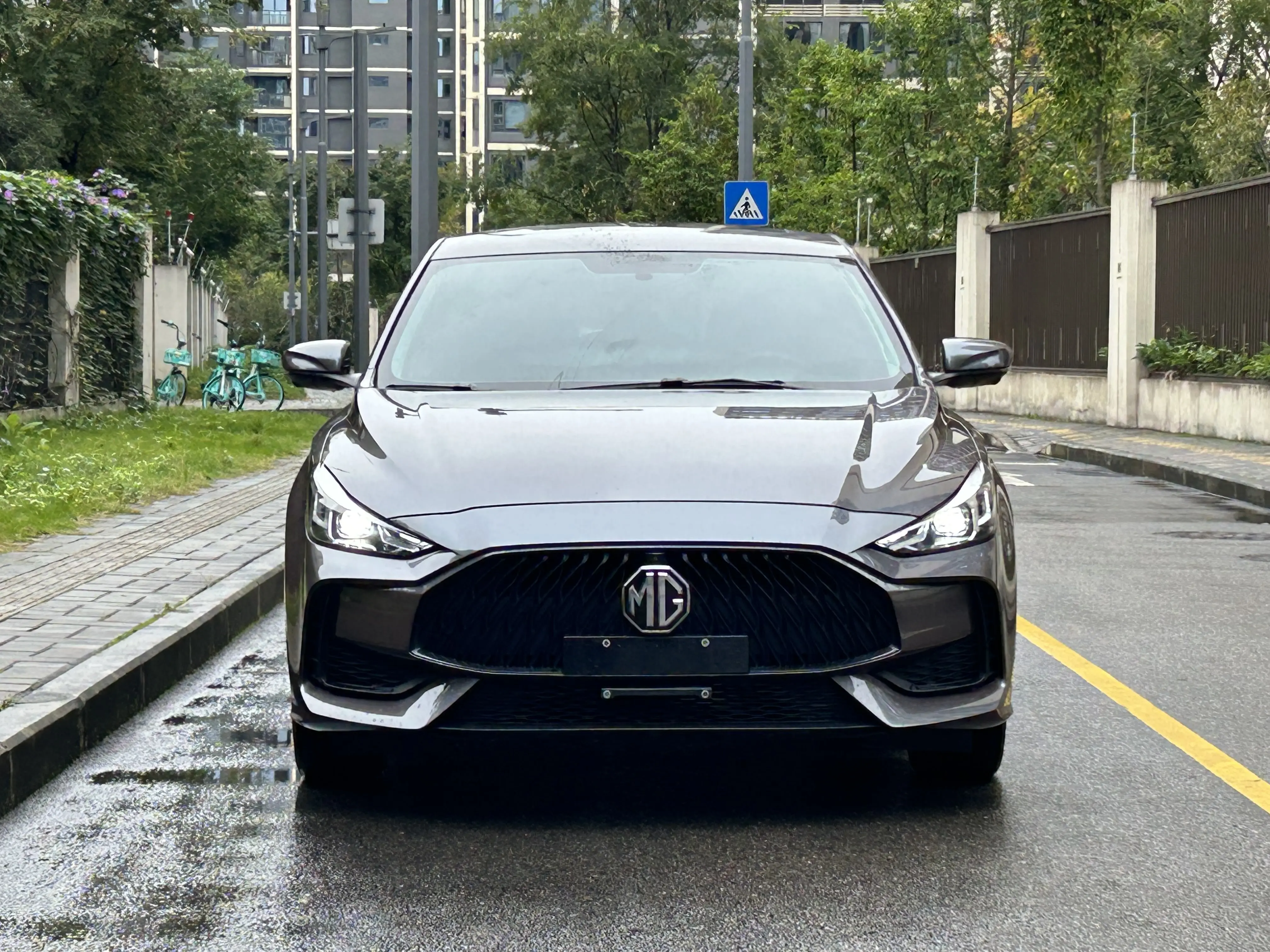 MG 5  из Китая