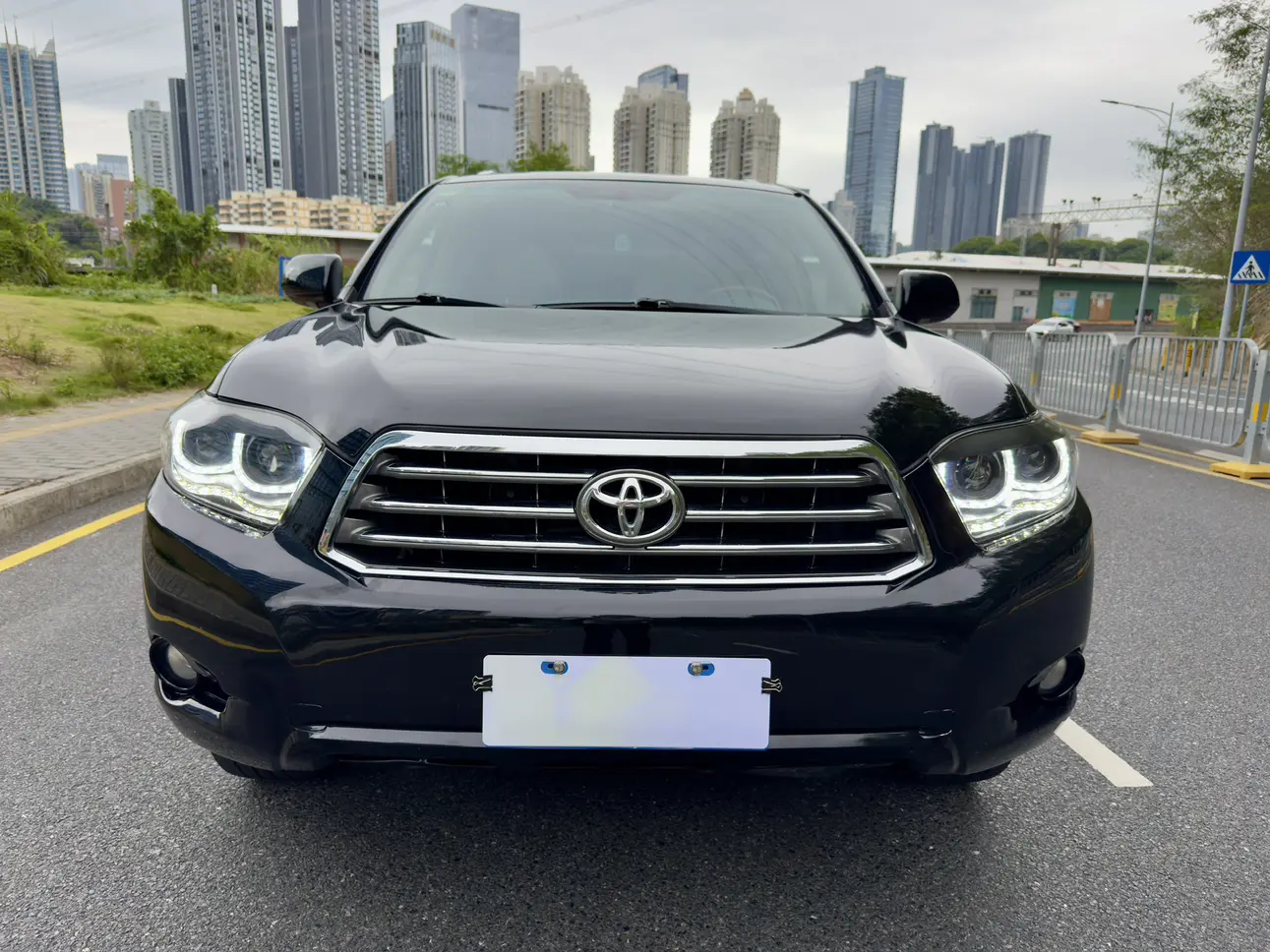 Toyota Highlander (imported)  из Китая