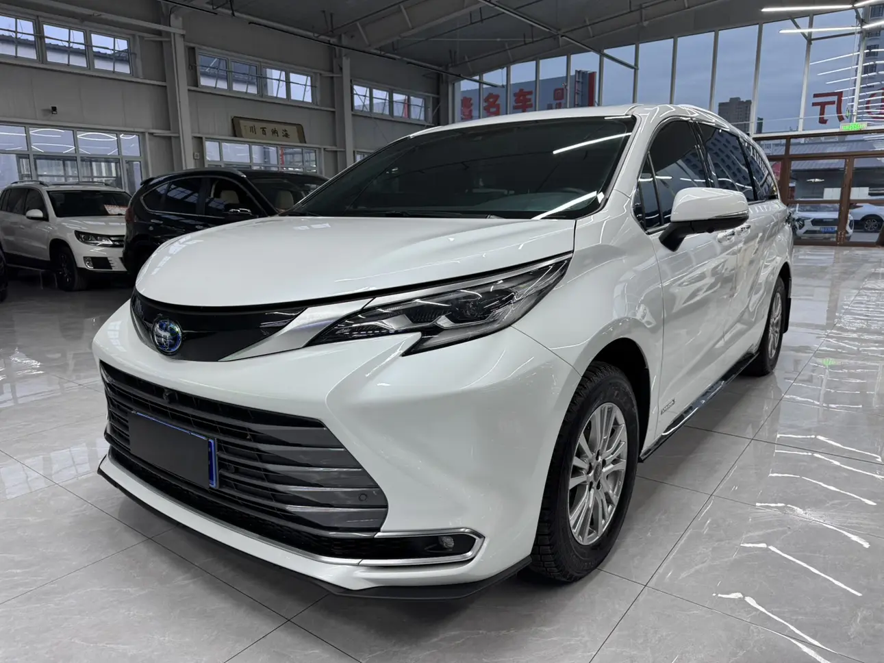 Toyota Sienna  из Китая