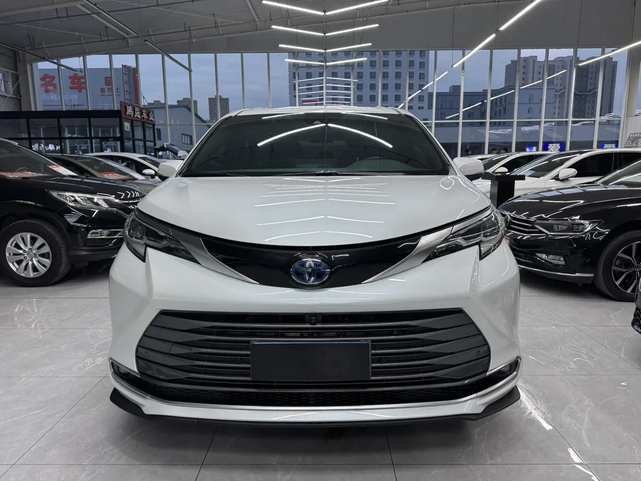 Toyota Sienna  из Китая