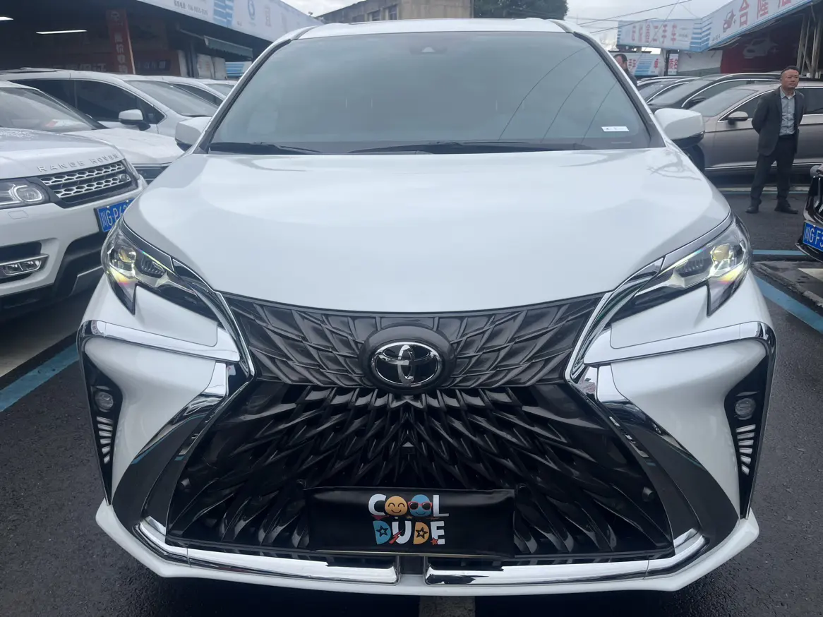 Toyota Sienna  из Китая