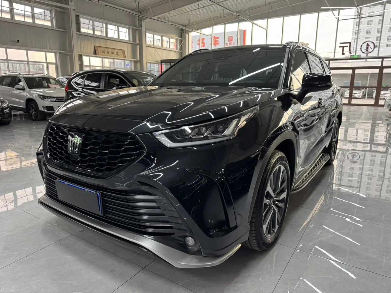Toyota Crown Kluger