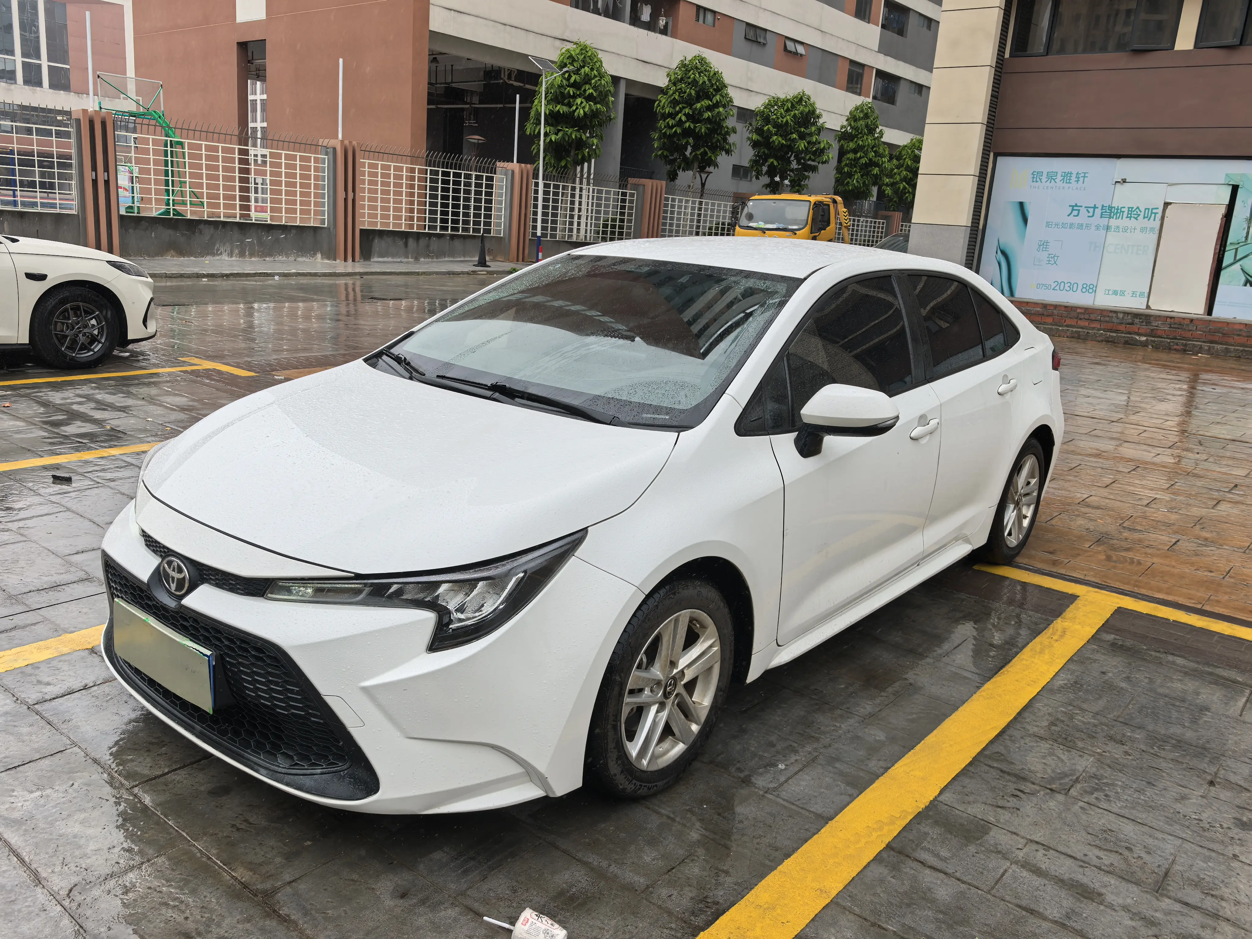 Toyota Levin (Lei Ling)  из Китая