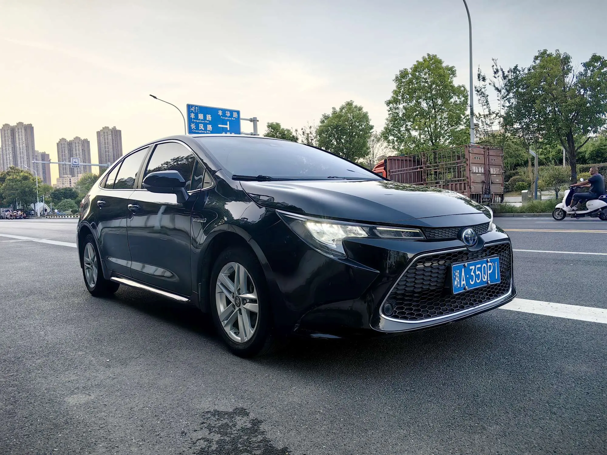 Toyota Levin (Lei Ling)  из Китая