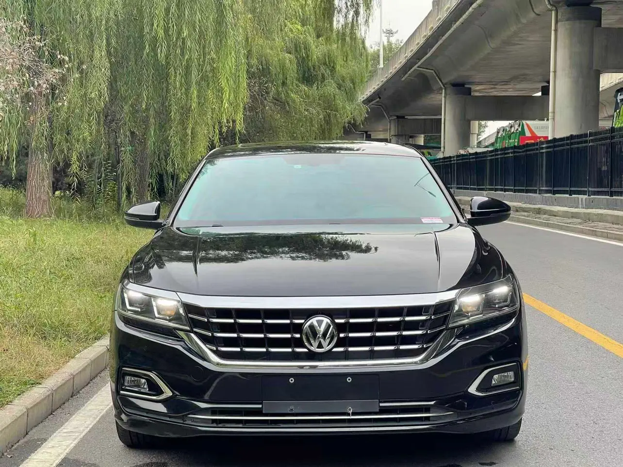 Volkswagen Passat  из Китая