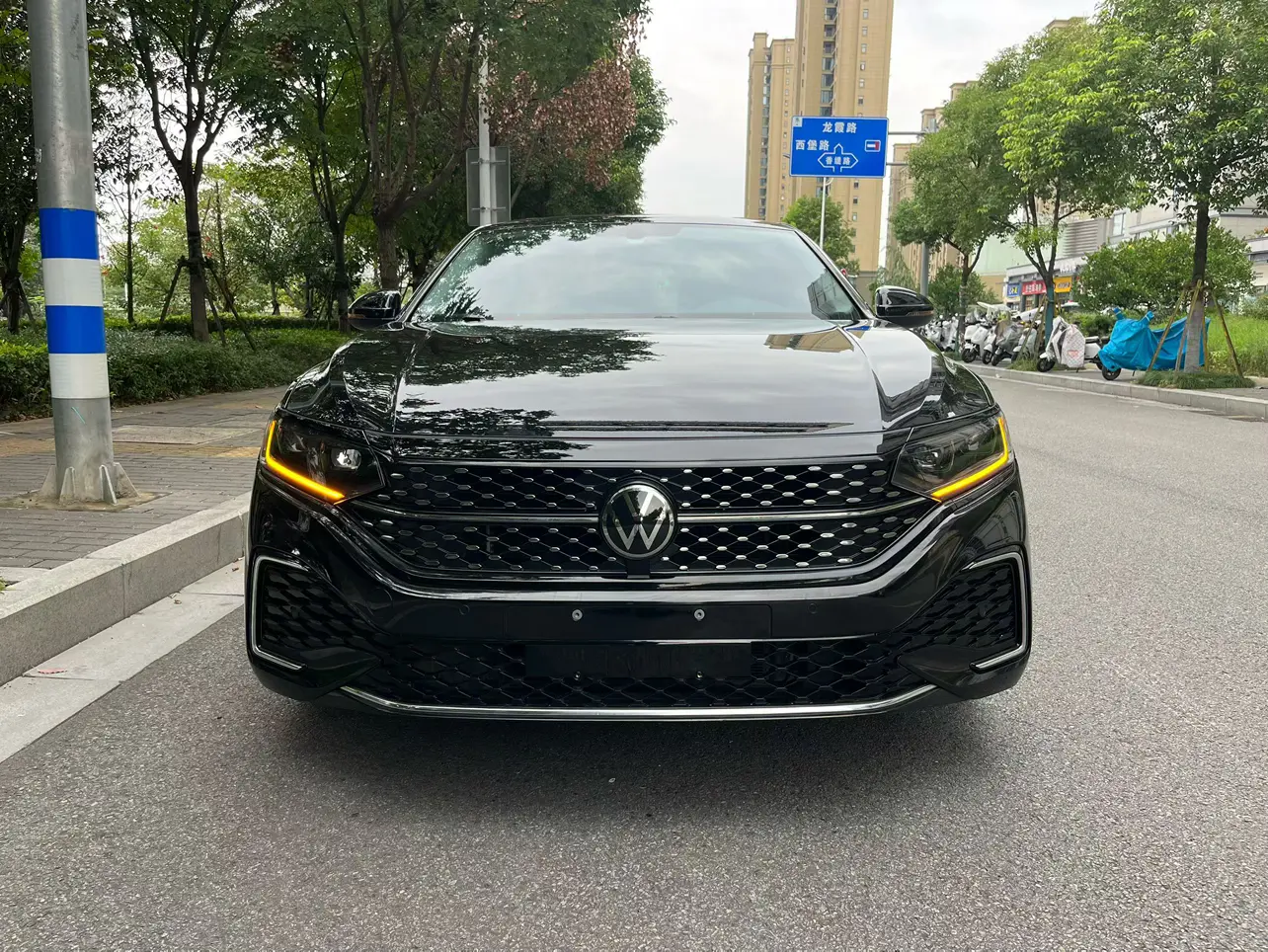 Volkswagen Passat  из Китая