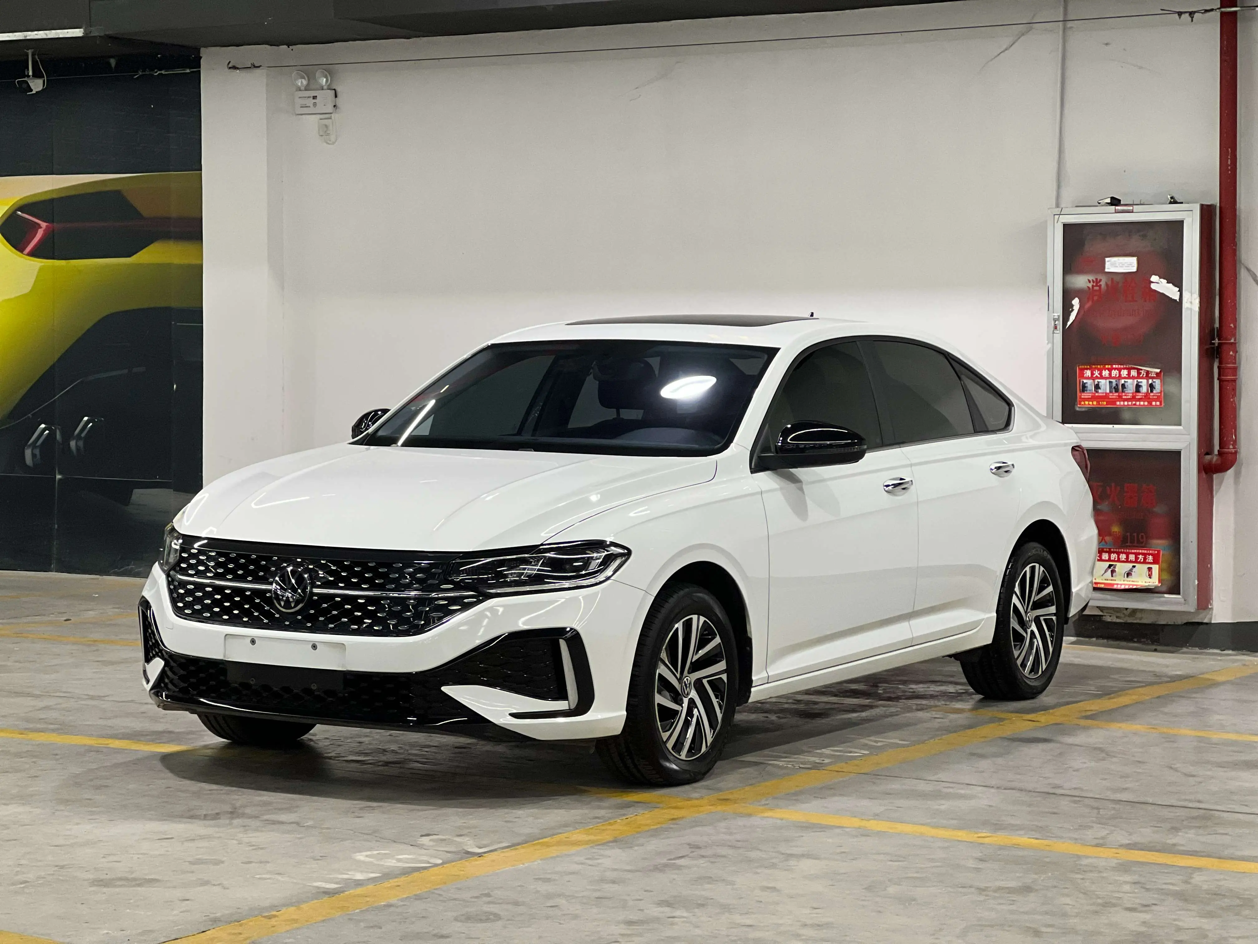 Volkswagen Lavida  из Китая