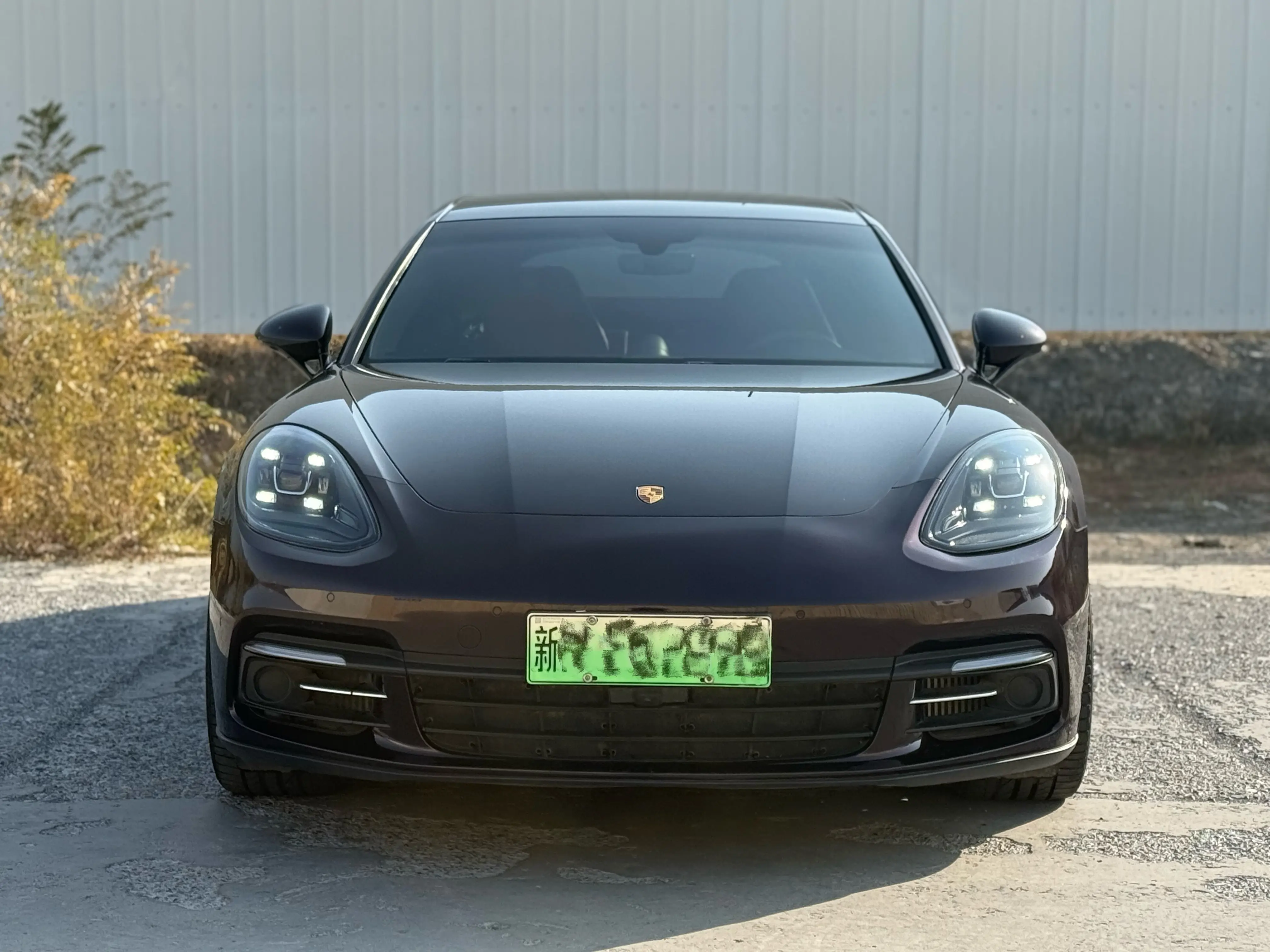 Porsche Panamera E-Hybrid  из Китая