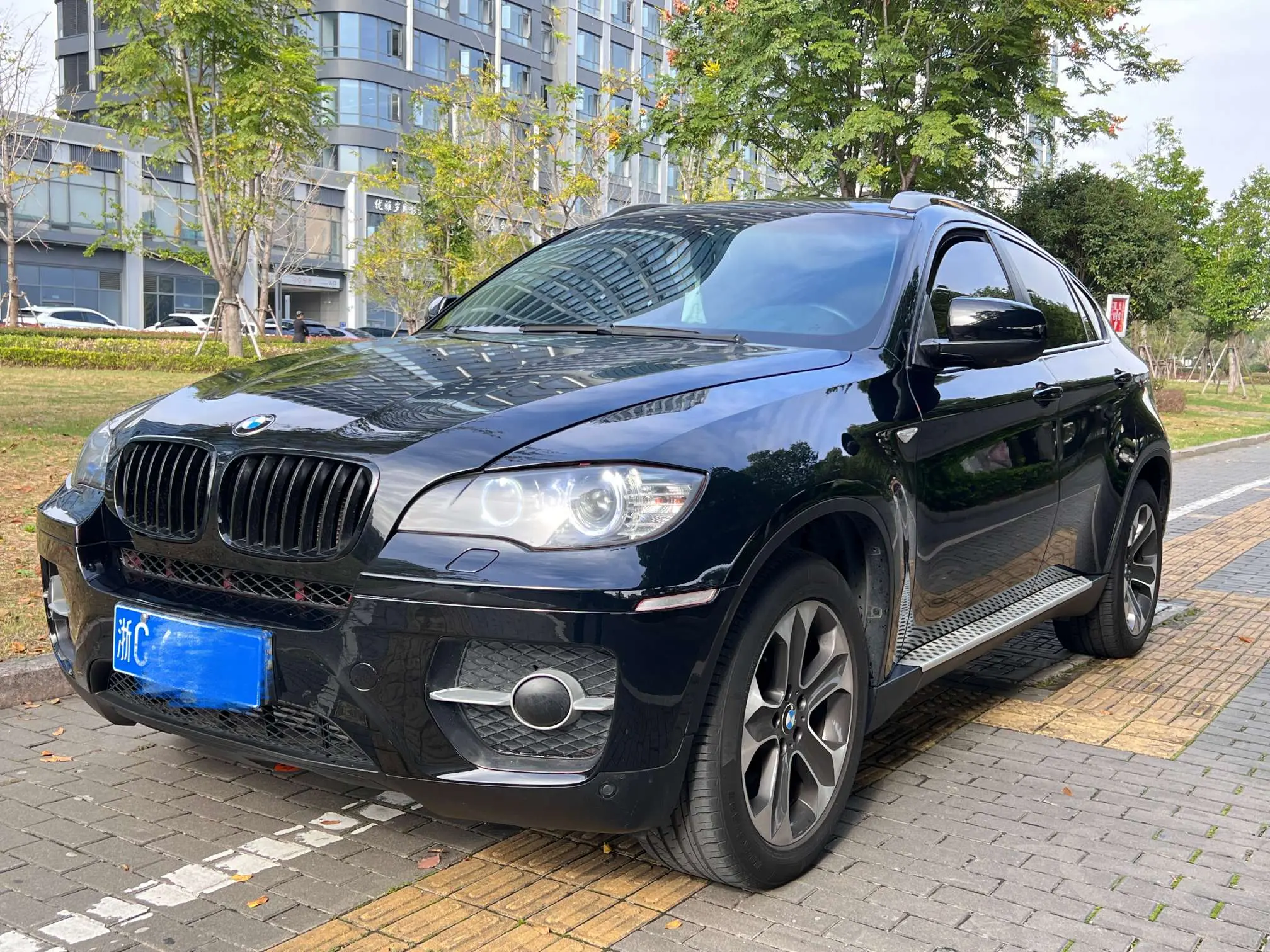 BMW X6  из Китая