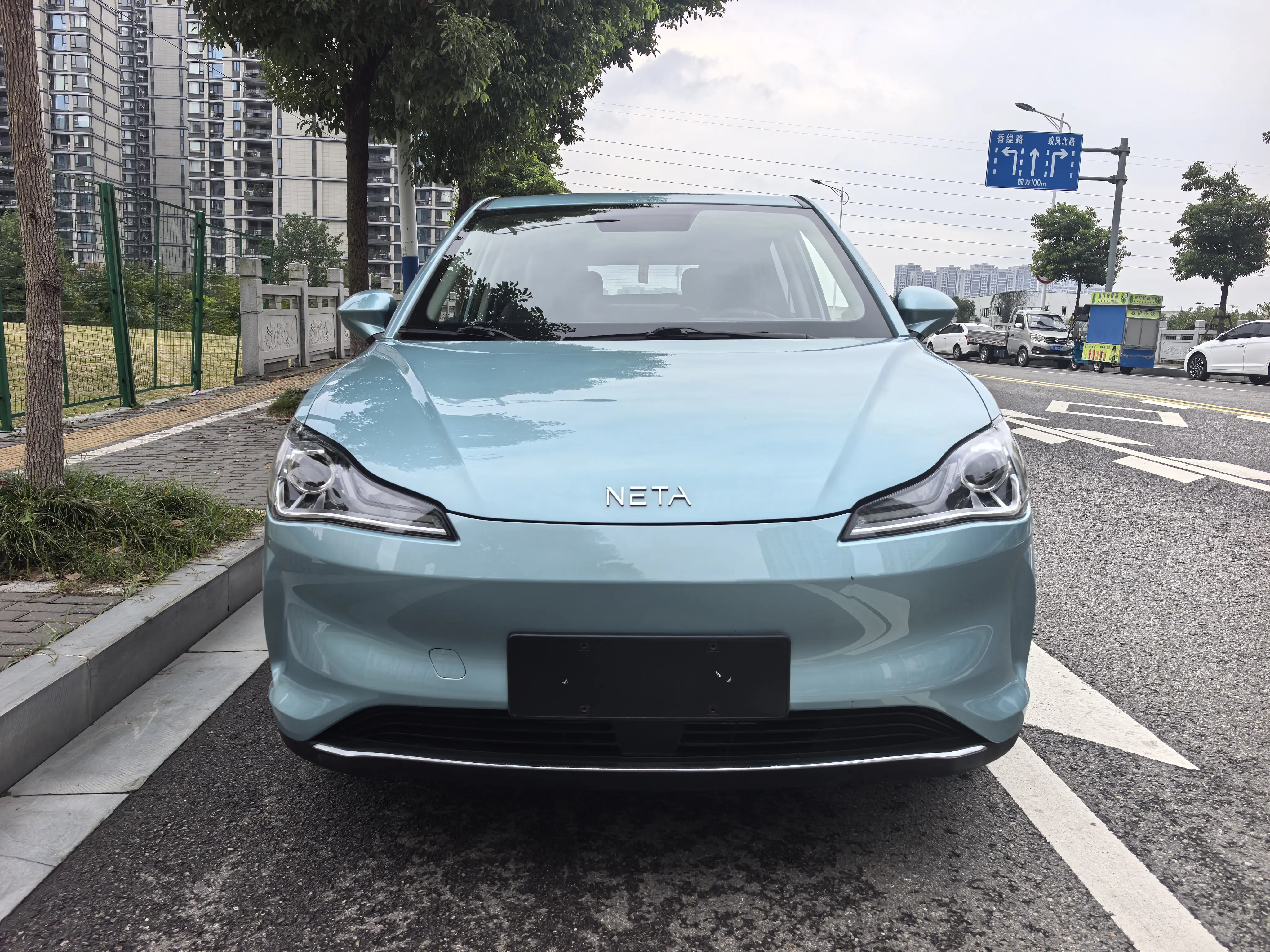 NETA Nezha V  из Китая