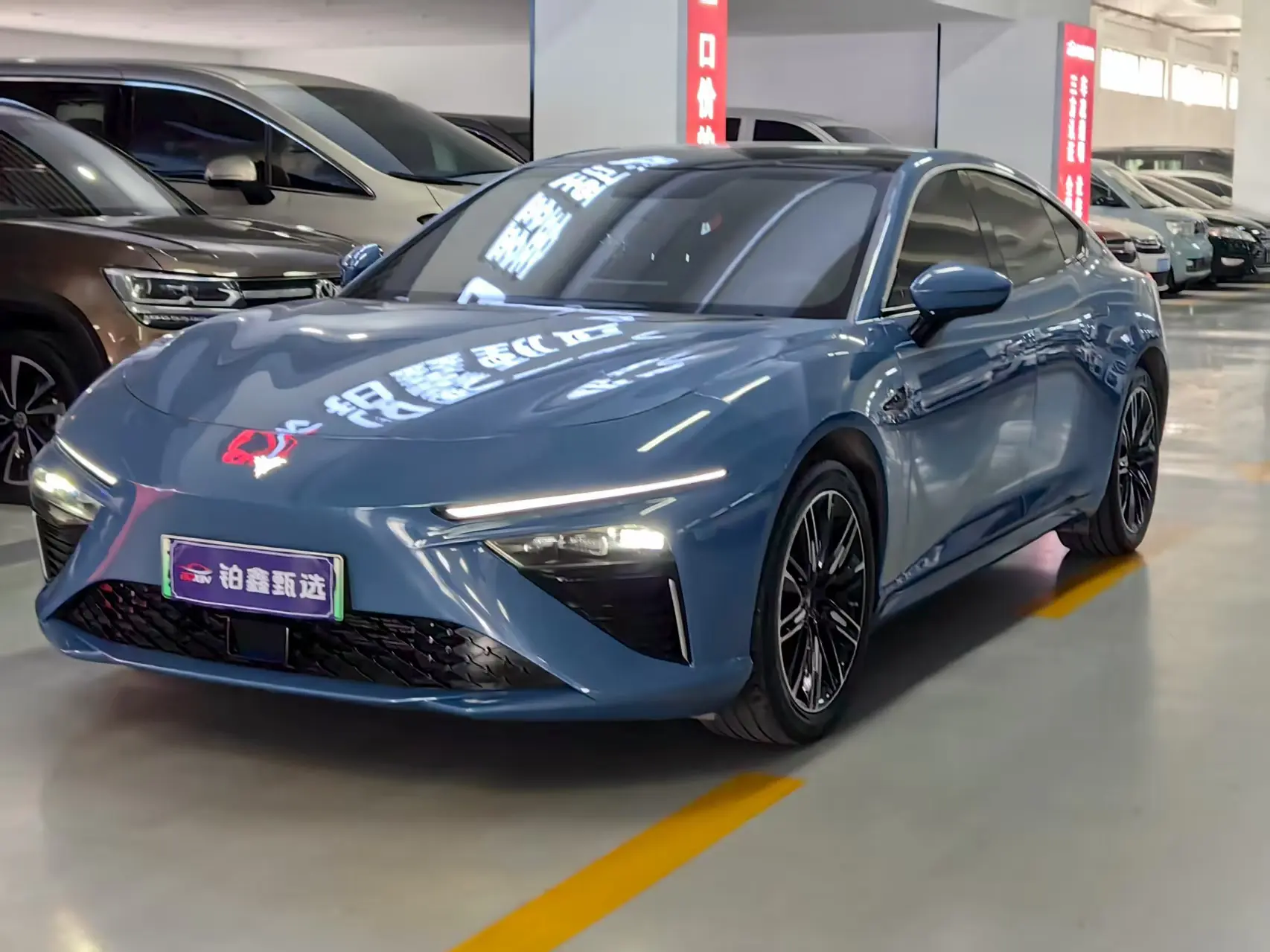 NETA Nezha S  из Китая