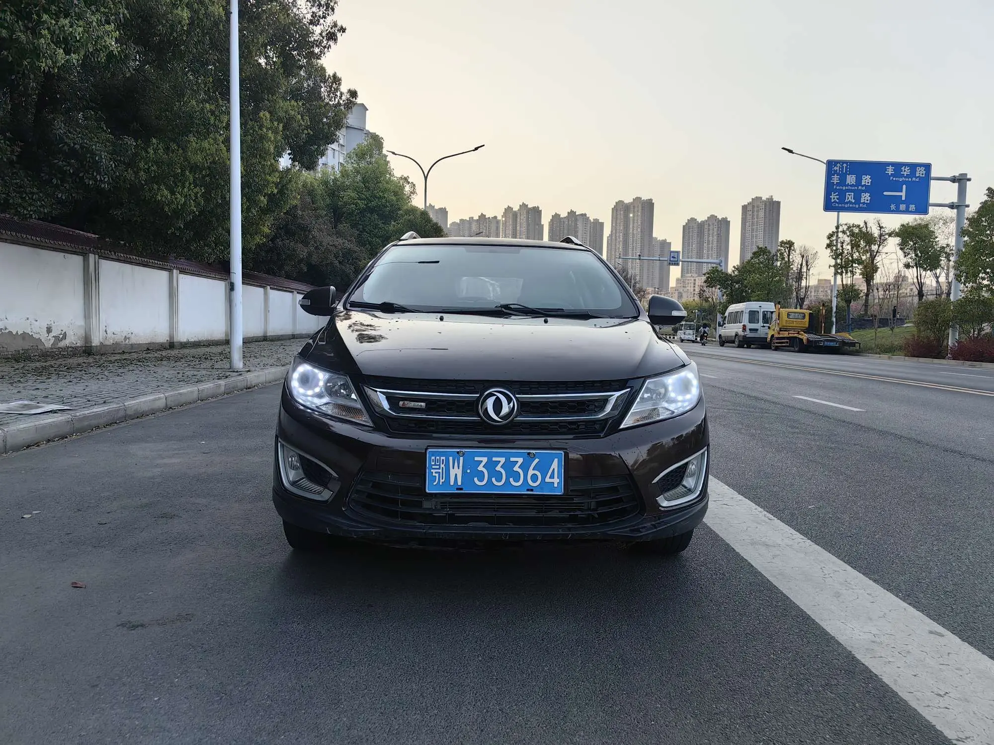 Dongfeng Fengshen AX3  из Китая