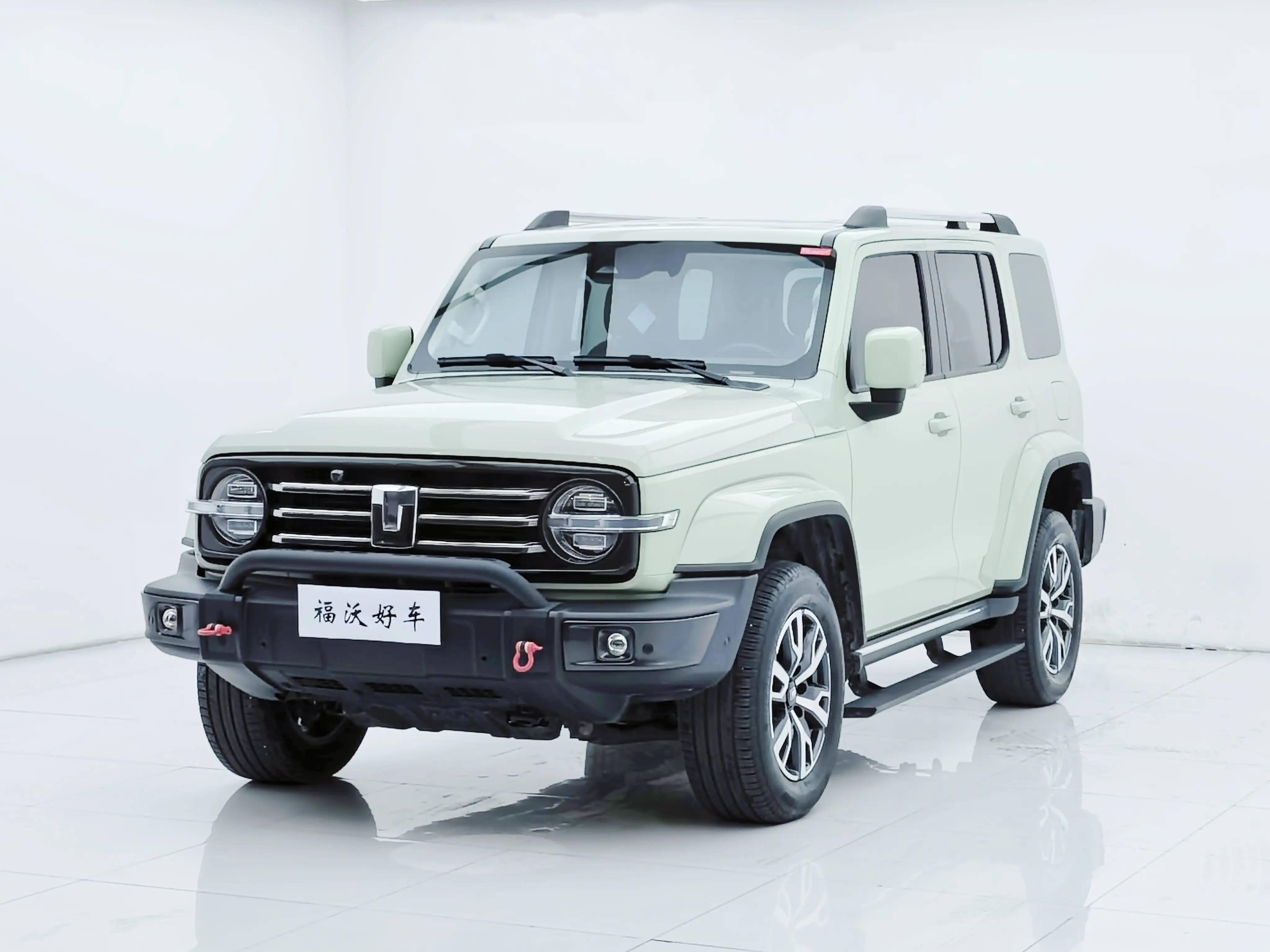 Tank 300  из Китая